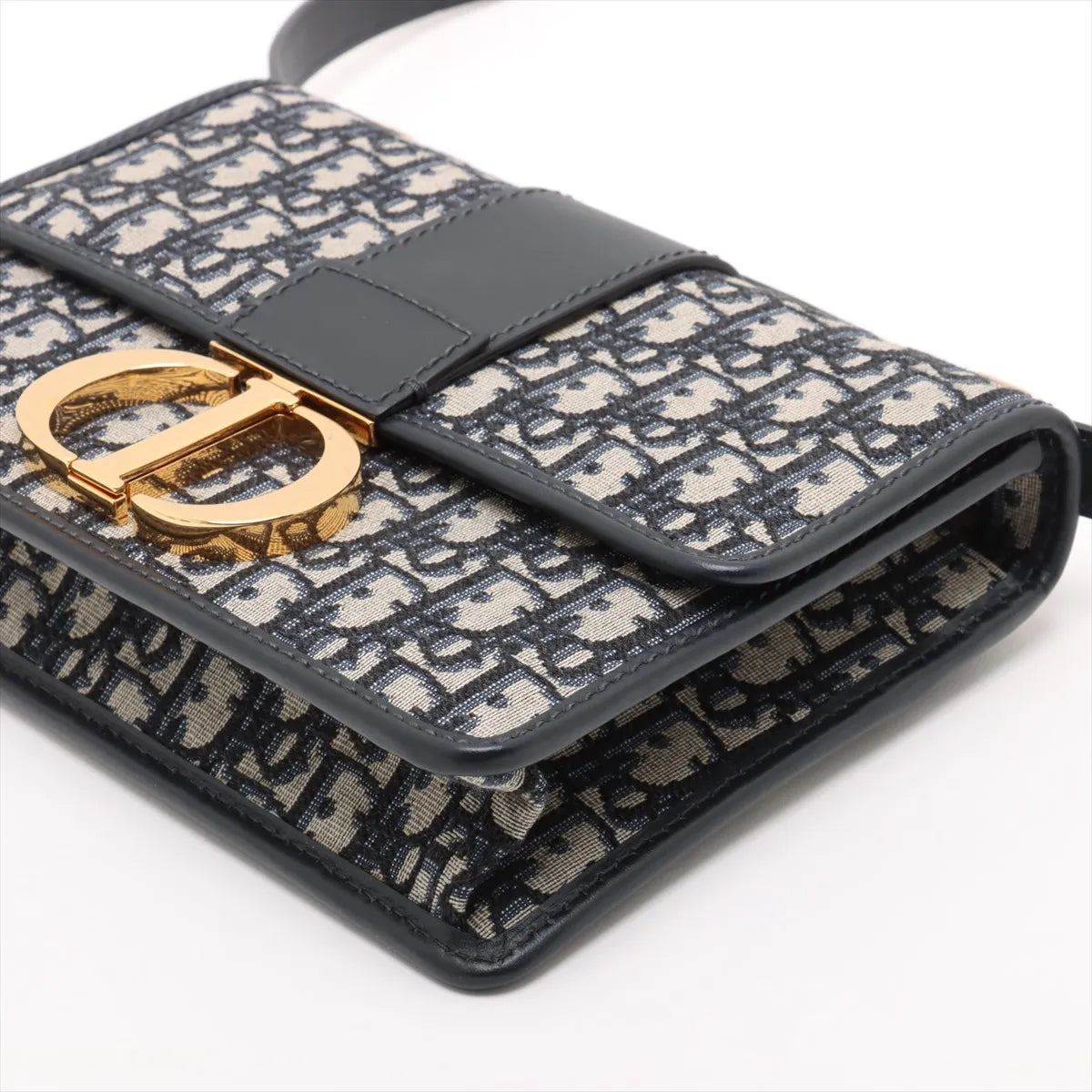 Dior 30 Montaigne Shoulder Bag - Rovelle Bags