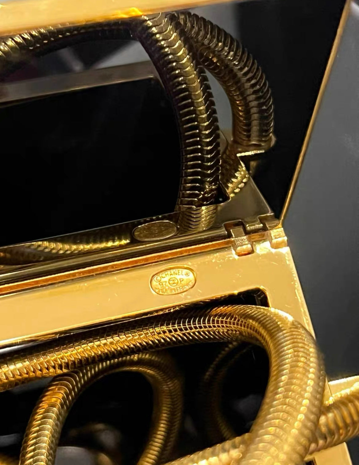 Chanel Chanel 19 Crossbody - Rovelle Bags