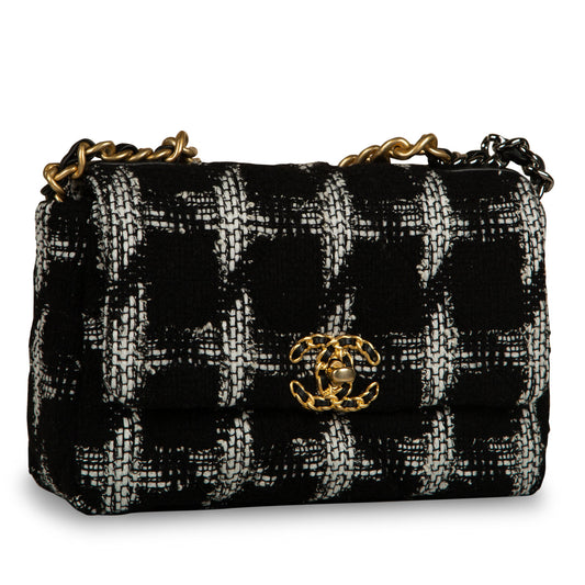 Chanel Chanel 19 Shoulder Bag - Rovelle Bags