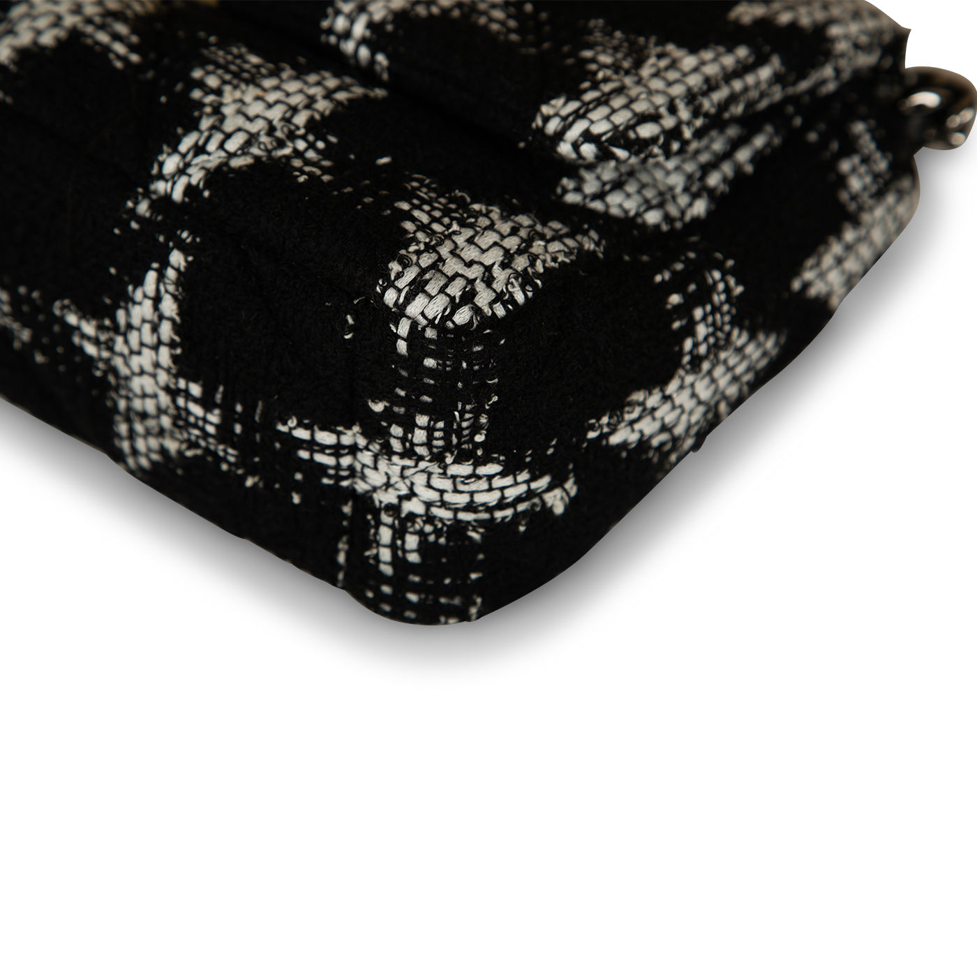 Chanel Chanel 19 Shoulder Bag - Rovelle Bags