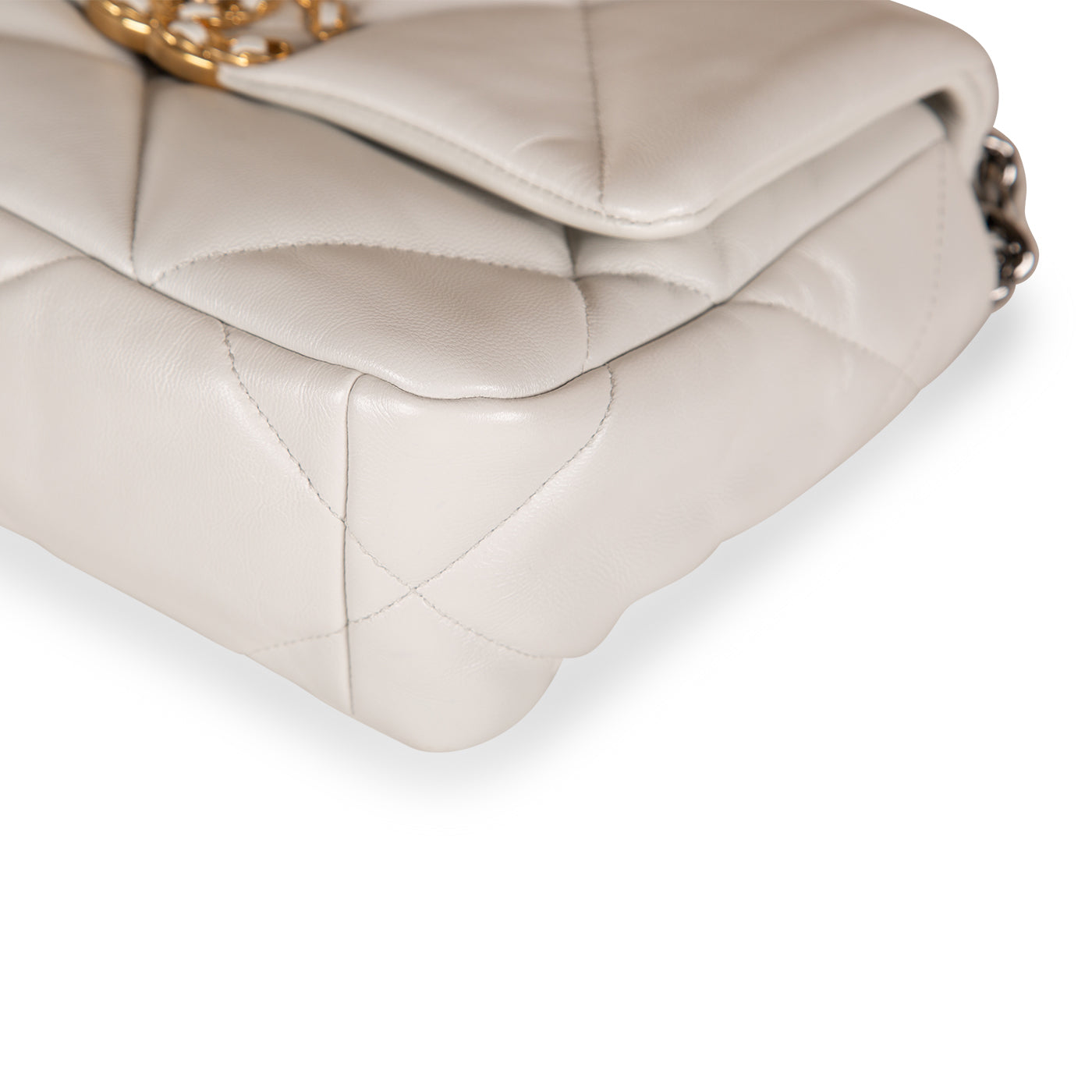 Chanel Chanel 19 Shoulder Bag - Rovelle Bags