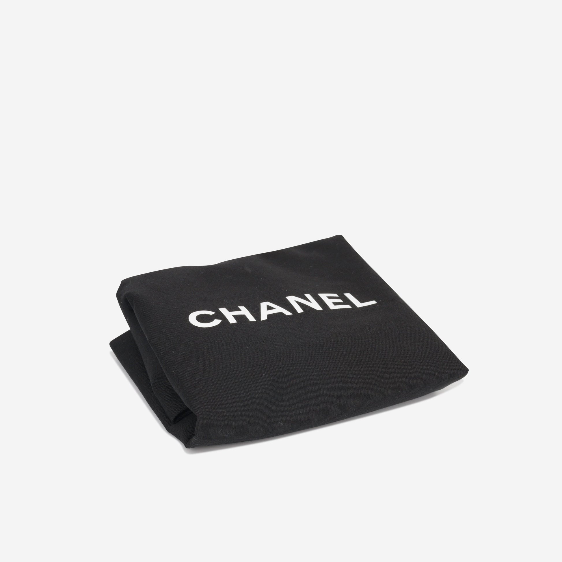 Chanel Chanel 19 Shoulder Bag - Rovelle Bags