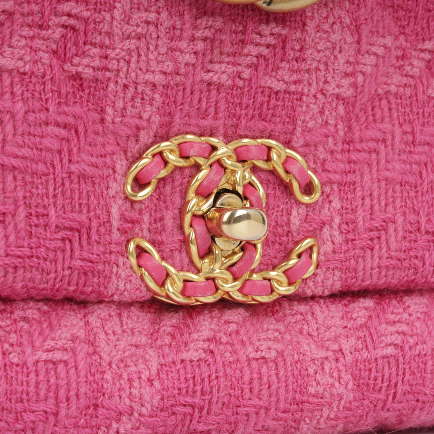 Chanel Chanel 19 Shoulder Bag - Rovelle Bags