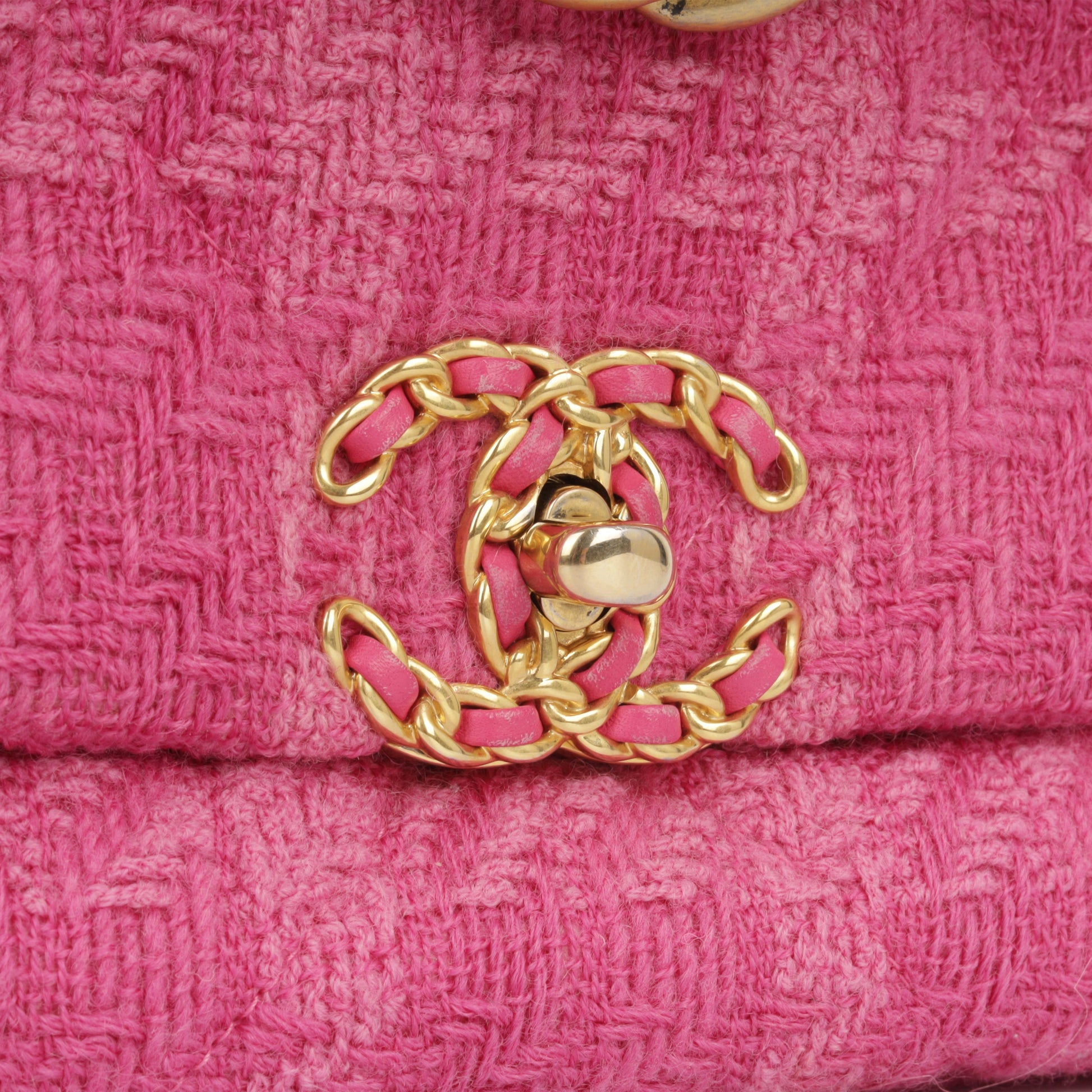 Chanel Chanel 19 Shoulder Bag - Rovelle Bags