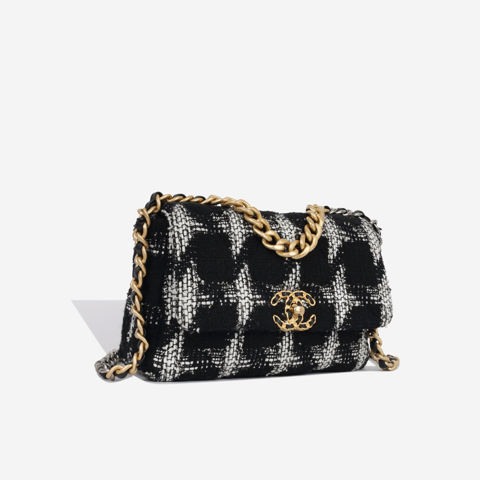 Chanel Chanel 19 Shoulder Bag - Rovelle Bags