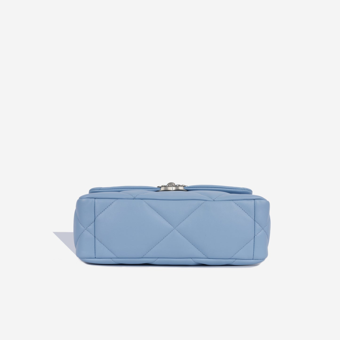 Chanel Chanel 19 Shoulder Bag - Rovelle Bags