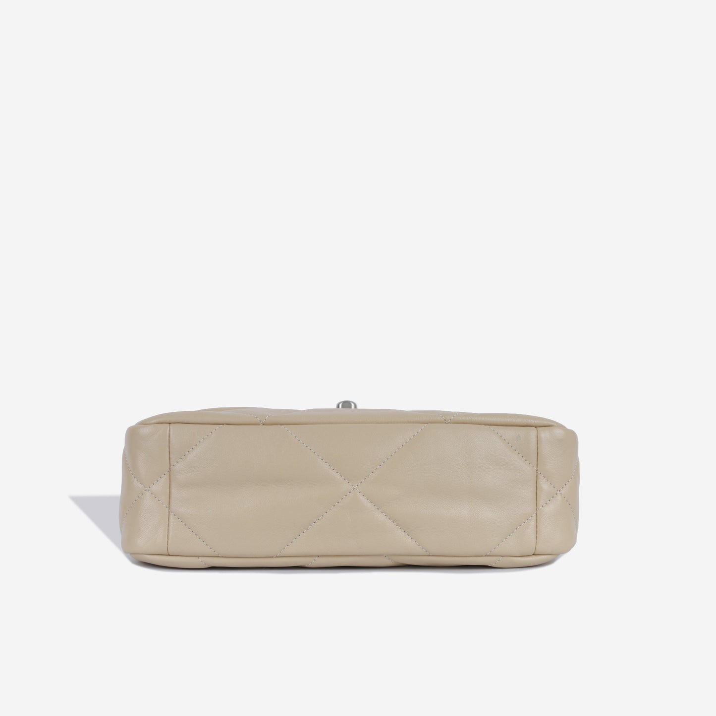 Chanel Chanel 19 Shoulder Bag - Rovelle Bags