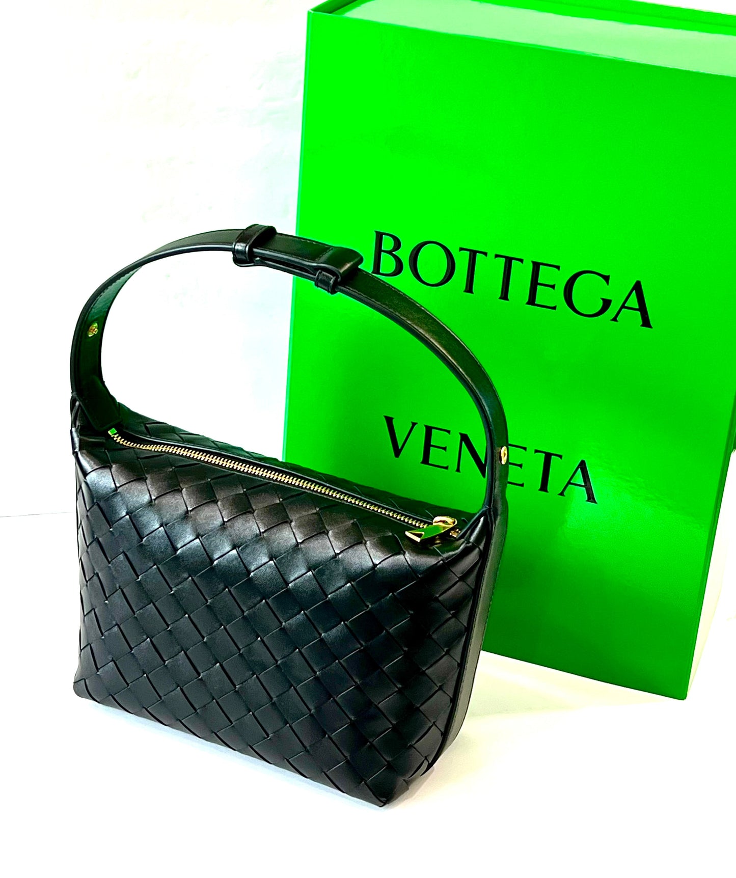 Bottega Veneta Wallace Shoulder Bag - Rovelle Bags