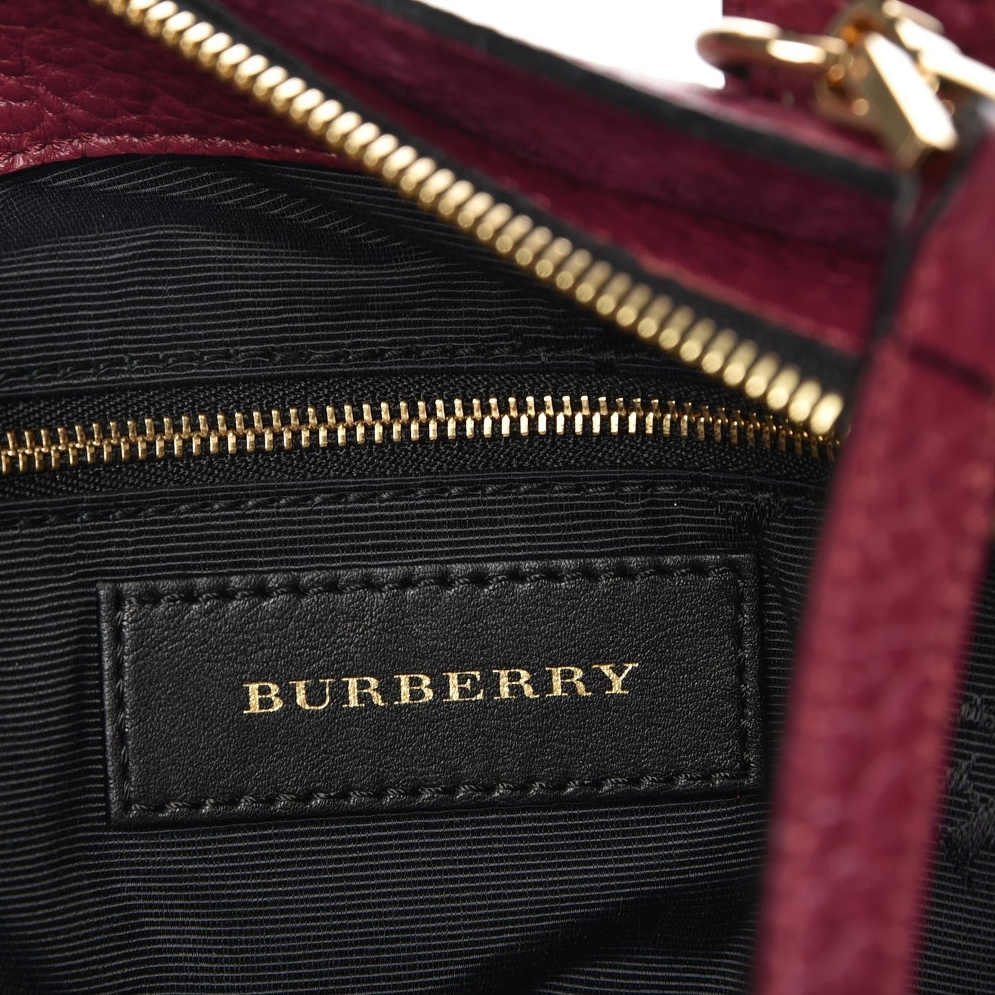 Burberry HERITAGE GRAIN Shoulder Bag - Rovelle Bags