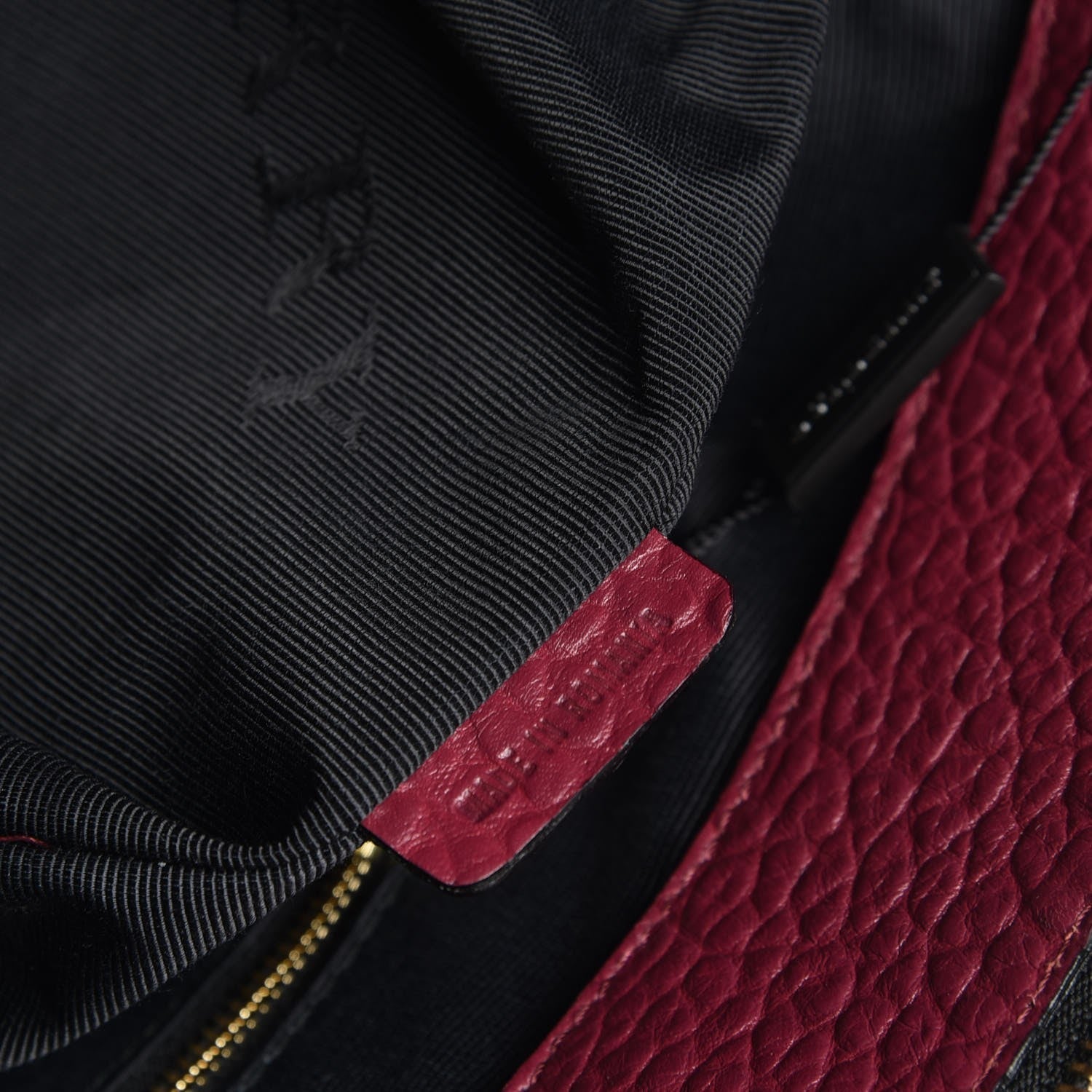 Burberry HERITAGE GRAIN Shoulder Bag - Rovelle Bags