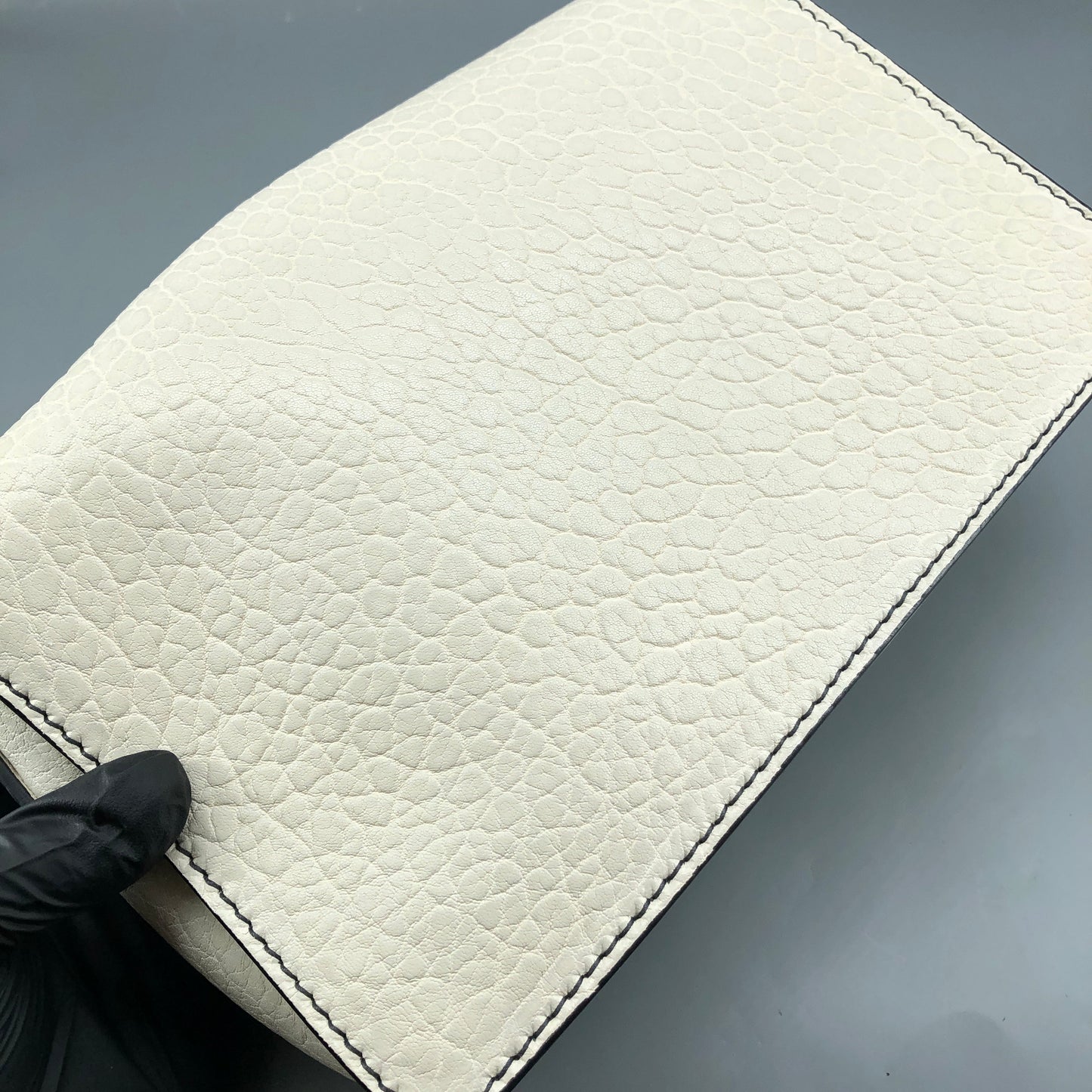 Christian Dior Dio(r)evolution Cream Grained Calfskin shoulder Bag