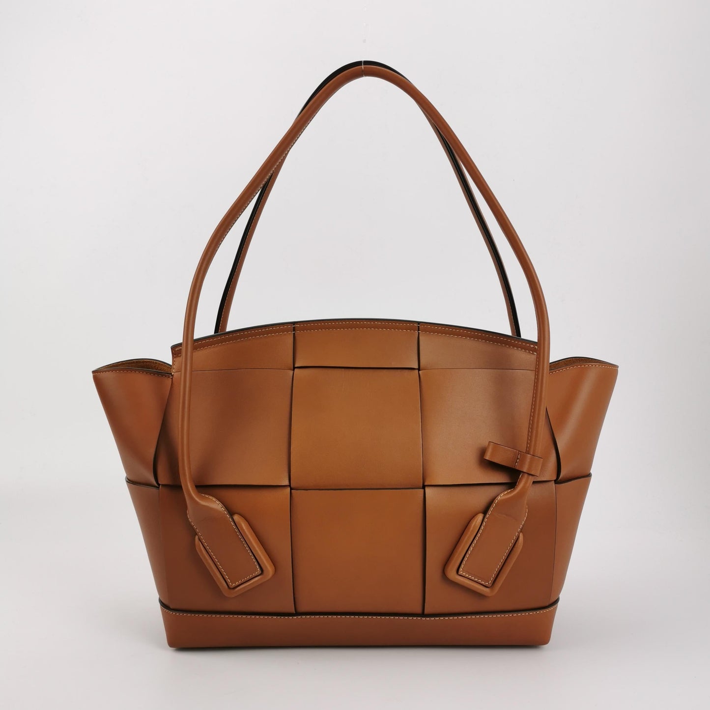 Bottega Veneta Arco Tote - Rovelle Bags