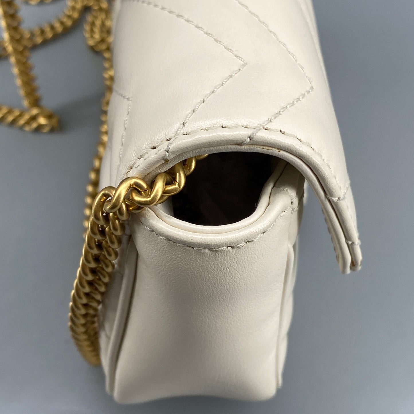 Gucci Cream GG Supreme Chevron Quilted Leather Marmont Mini Flap Chain Bag