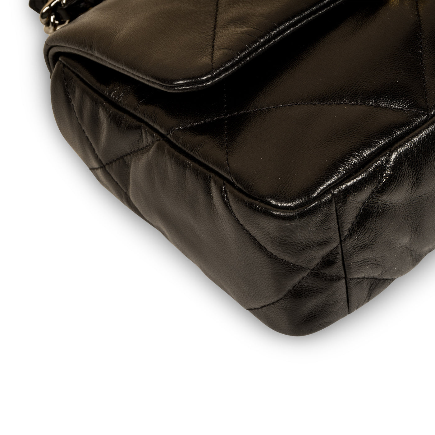 Chanel Chanel 19 Shoulder Bag - Rovelle Bags