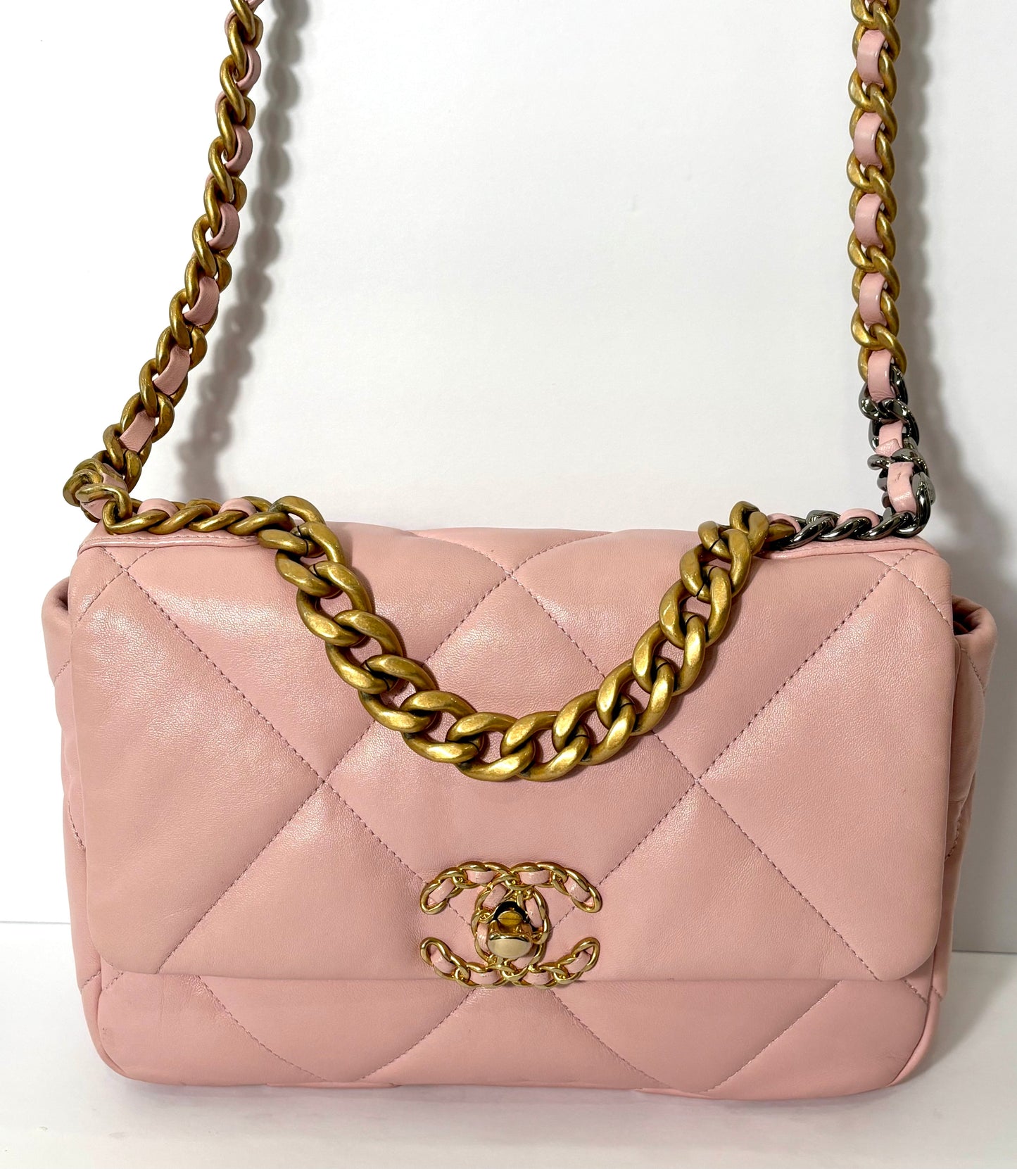 Chanel Chanel 19 Flap Bag - Rovelle Bags