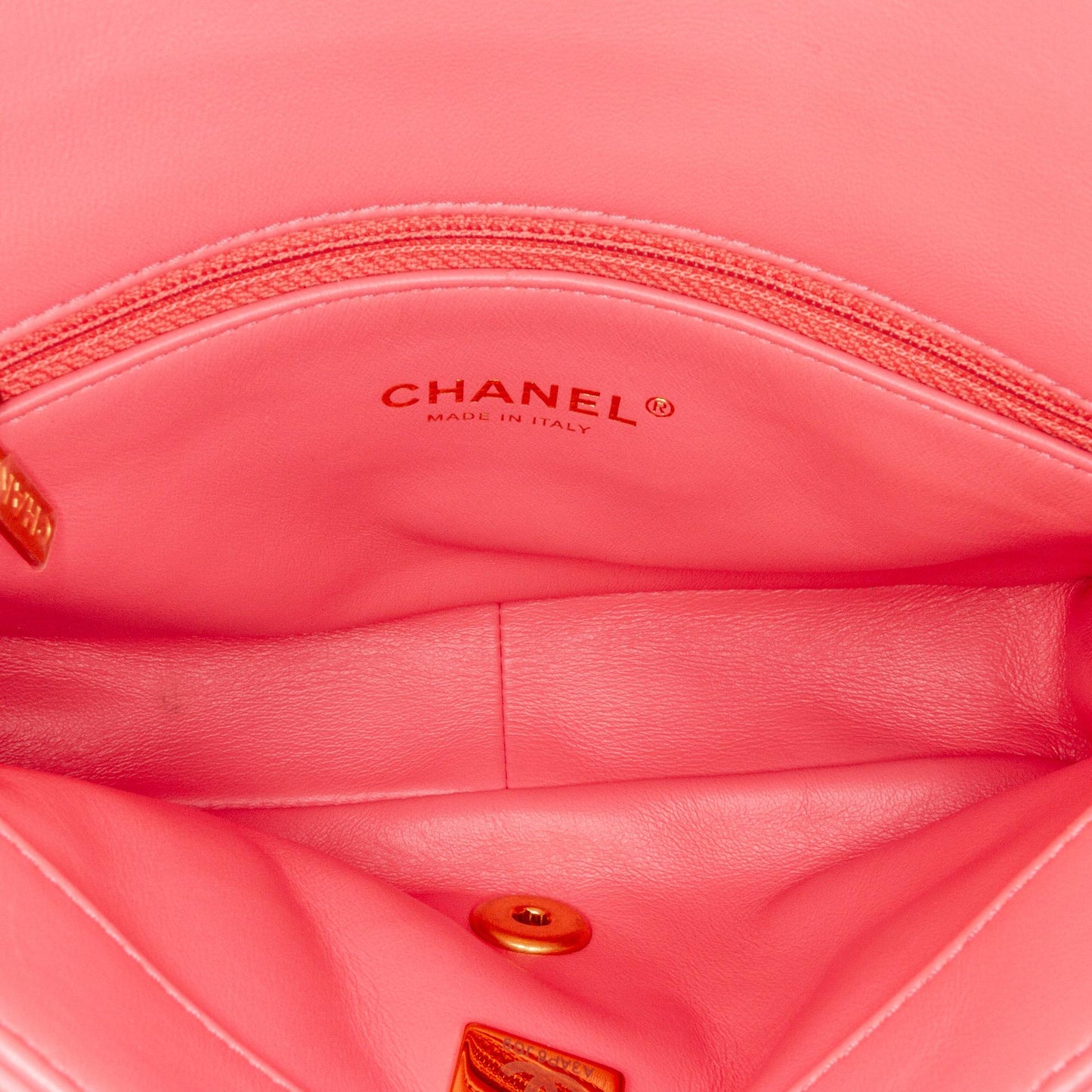 Chanel Lambskin Pending CC Shoulder Bag - Rovelle Bags
