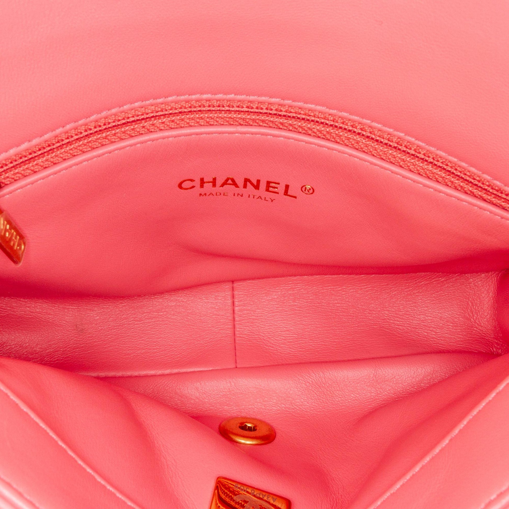 Chanel Lambskin Pending CC Shoulder Bag - Rovelle Bags