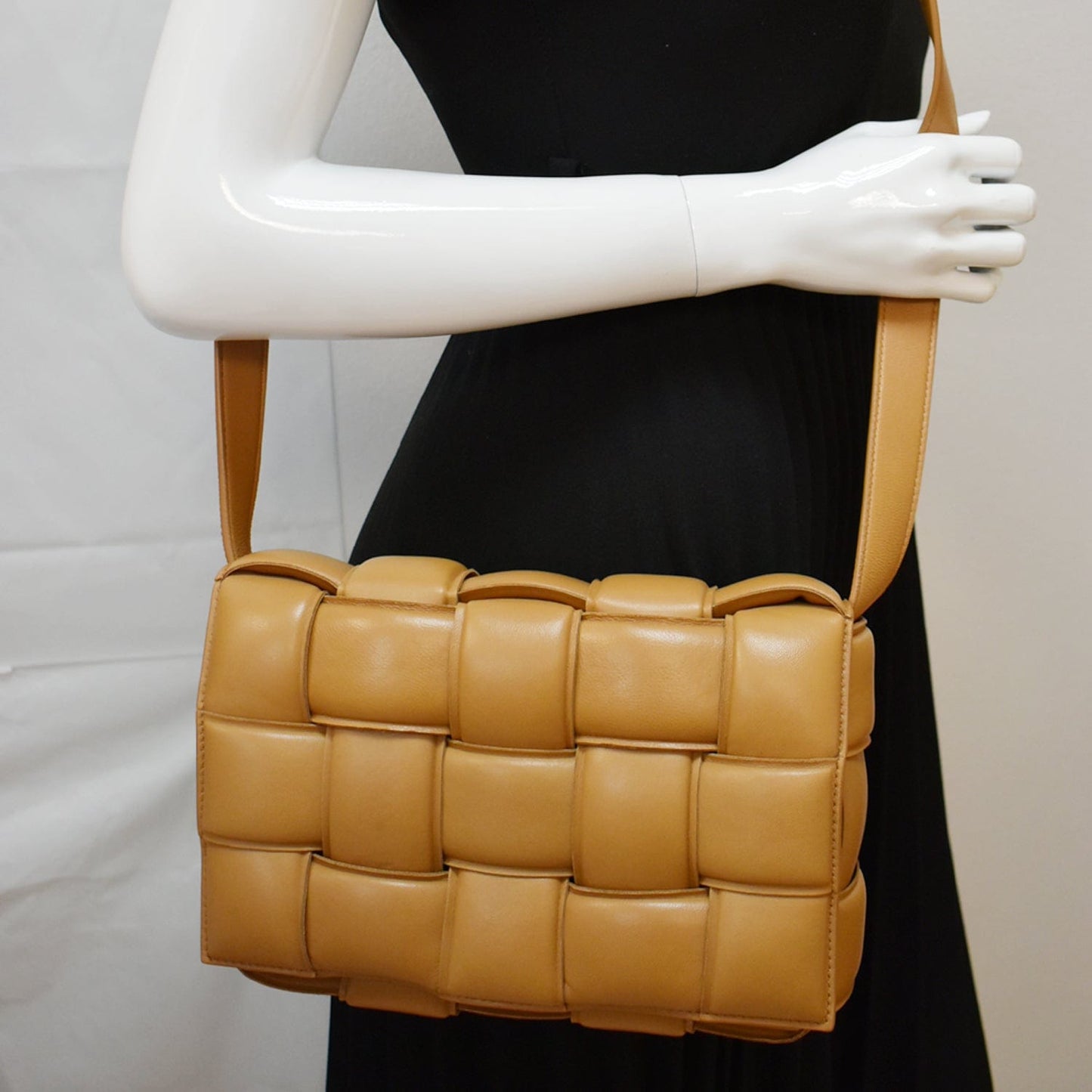 Bottega Veneta Cassette Crossbody - Rovelle Bags