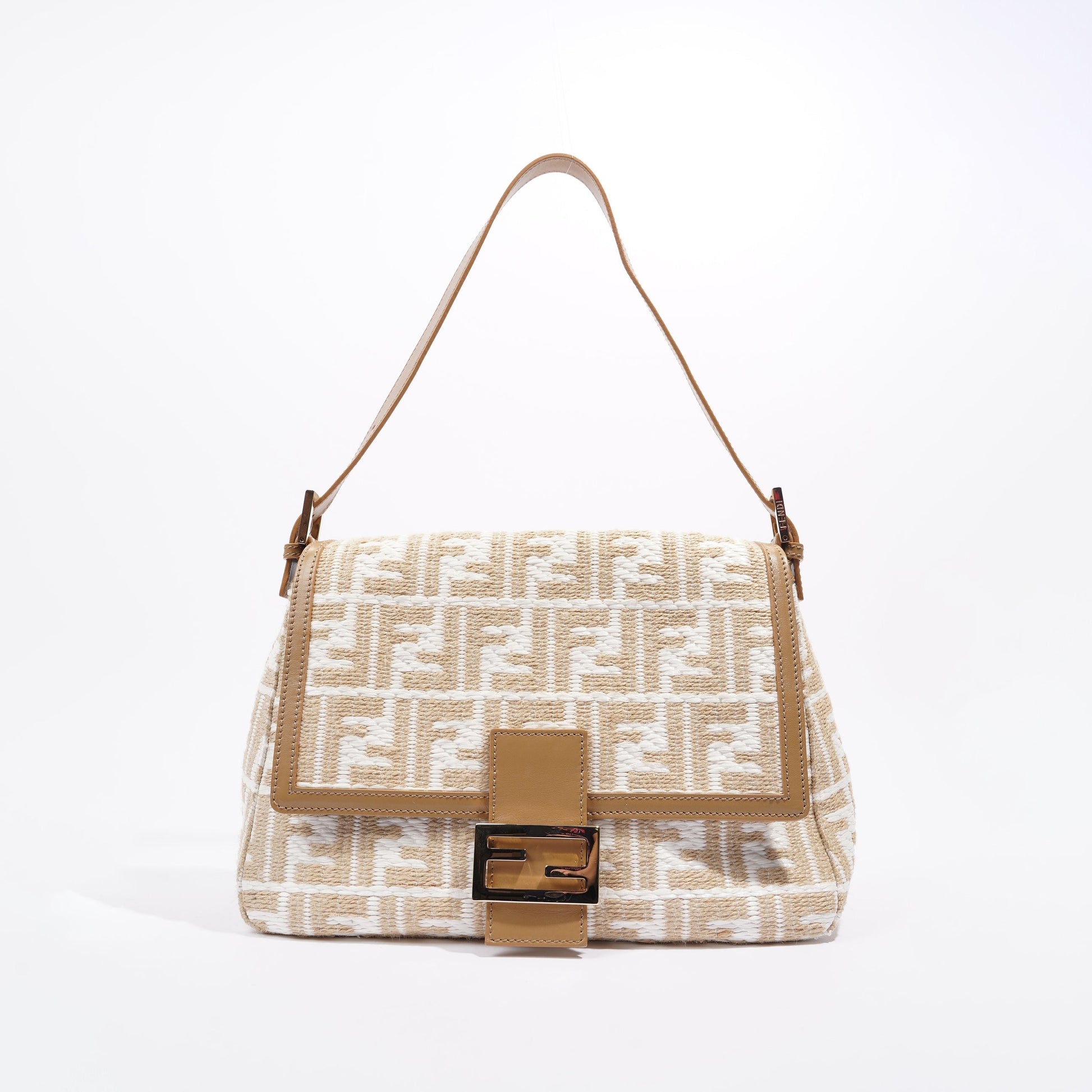 Fendi Womens Baguette Handbag Beige / White