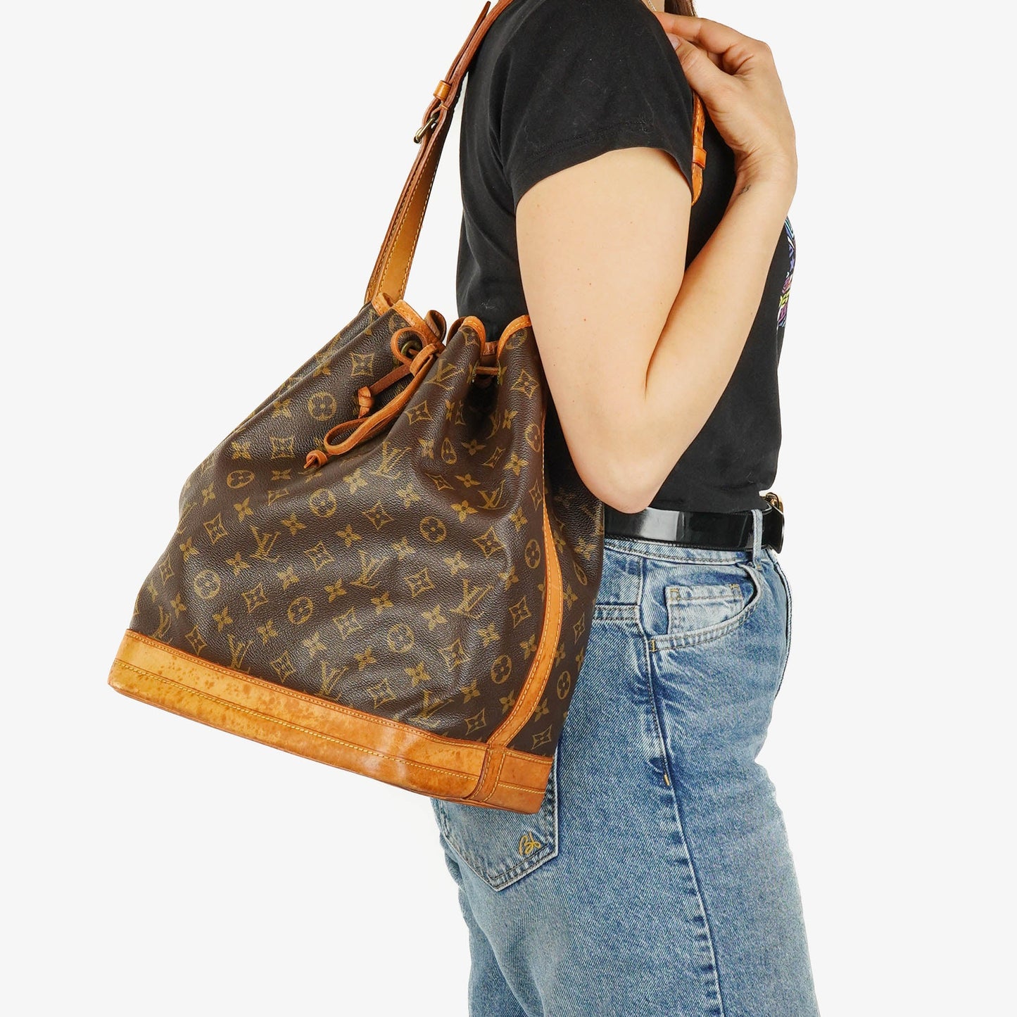 Louis Vuitton Noe Grande GM Monogram Canvas Shoulder Bag