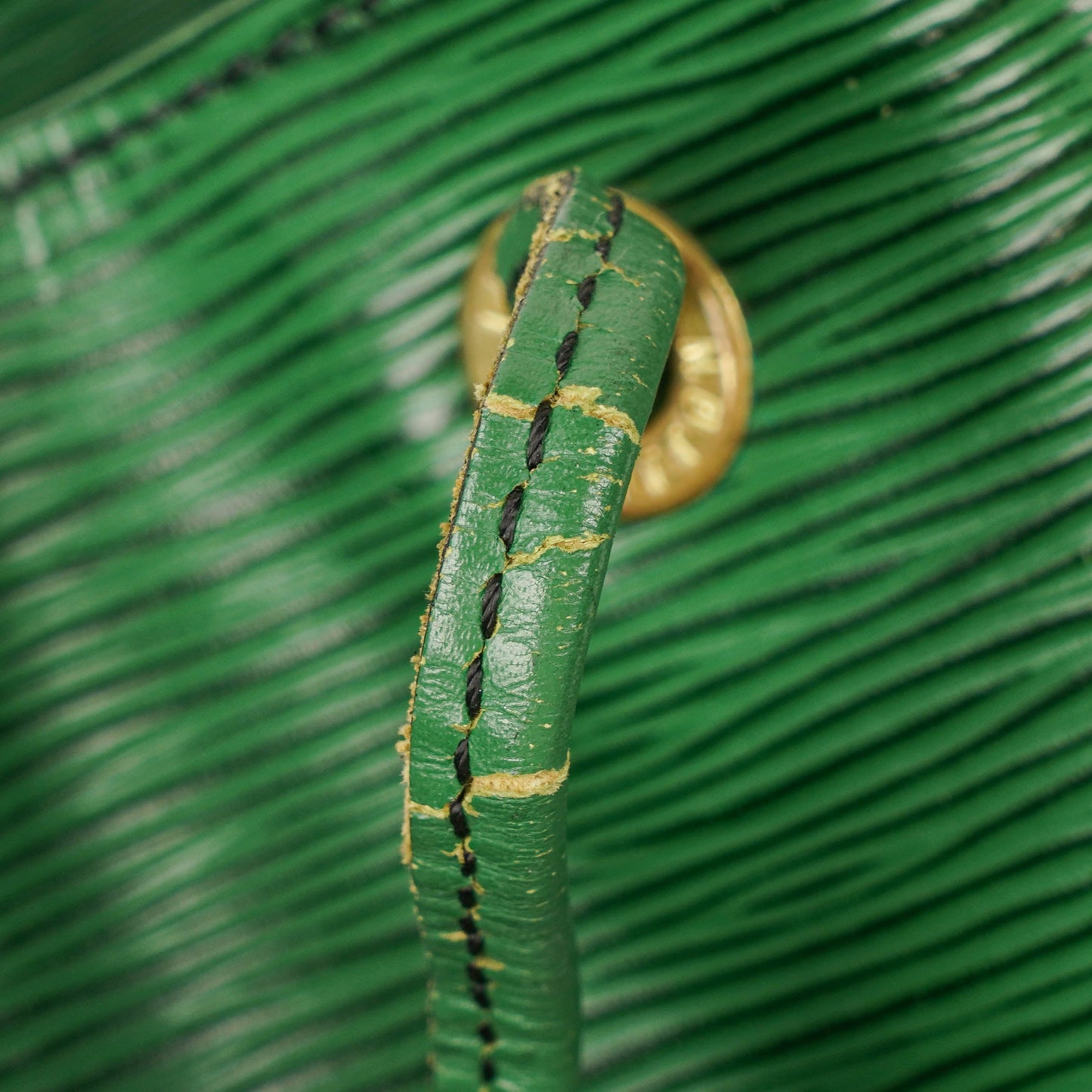 Louis Vuitton Noe Grande GM Green EPI Leather Shoulder Bag