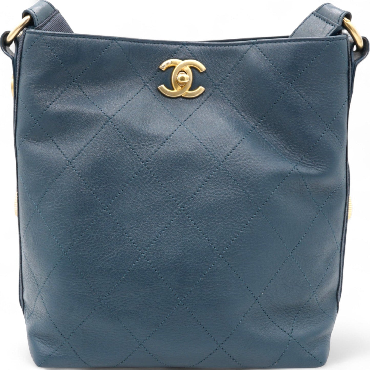 Chanel Shoulder Bag - Almora Bags