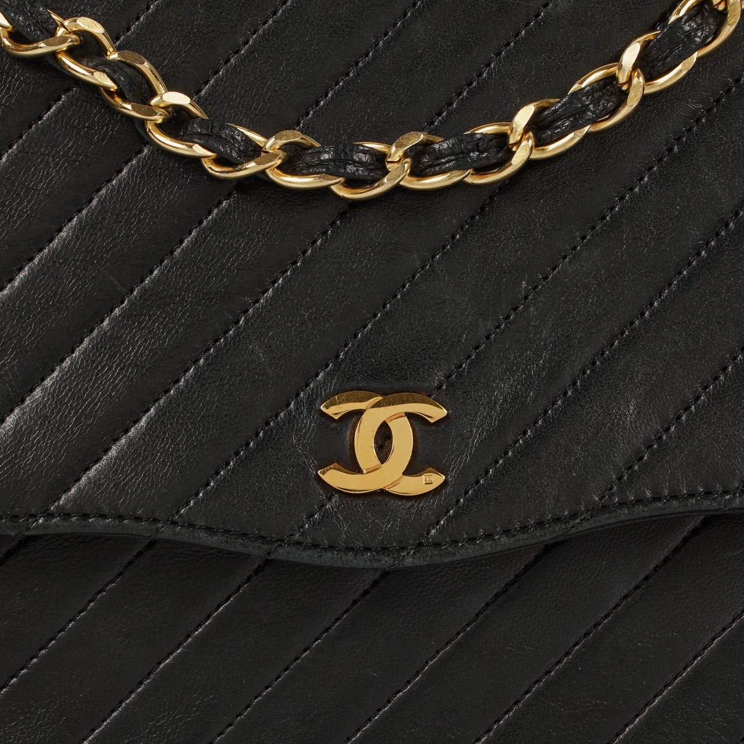Chanel Classic Single Flap Bag Black Diagonal Quilted Lambskin 24K Gold-Plated Hardware
