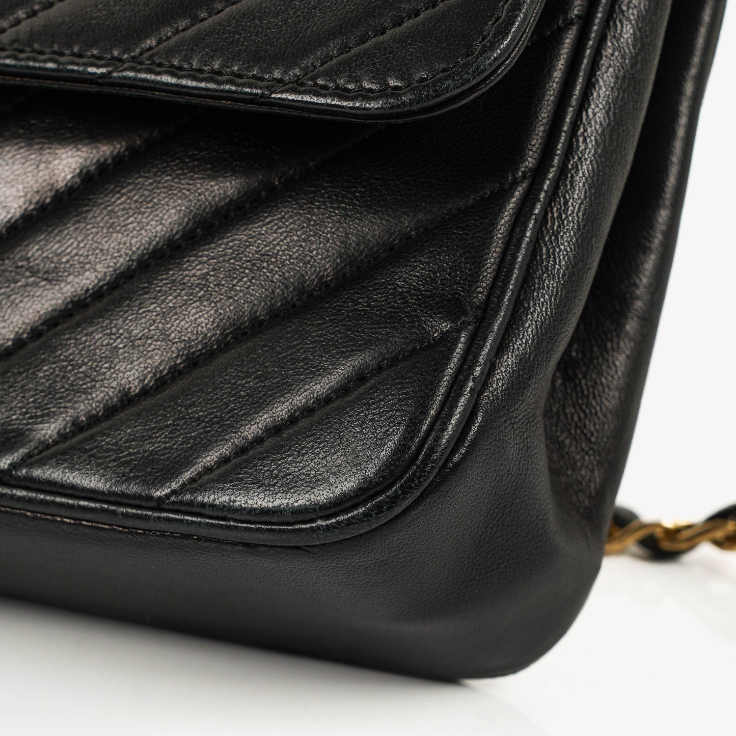 Chanel Classic Single Flap Bag Black Diagonal Quilted Lambskin 24K Gold-Plated Hardware