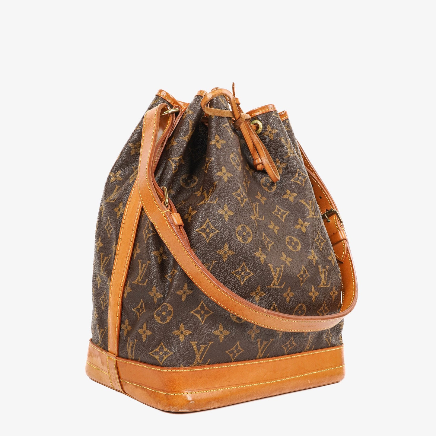 Louis Vuitton Noe Grande GM Monogram Canvas Shoulder Bag