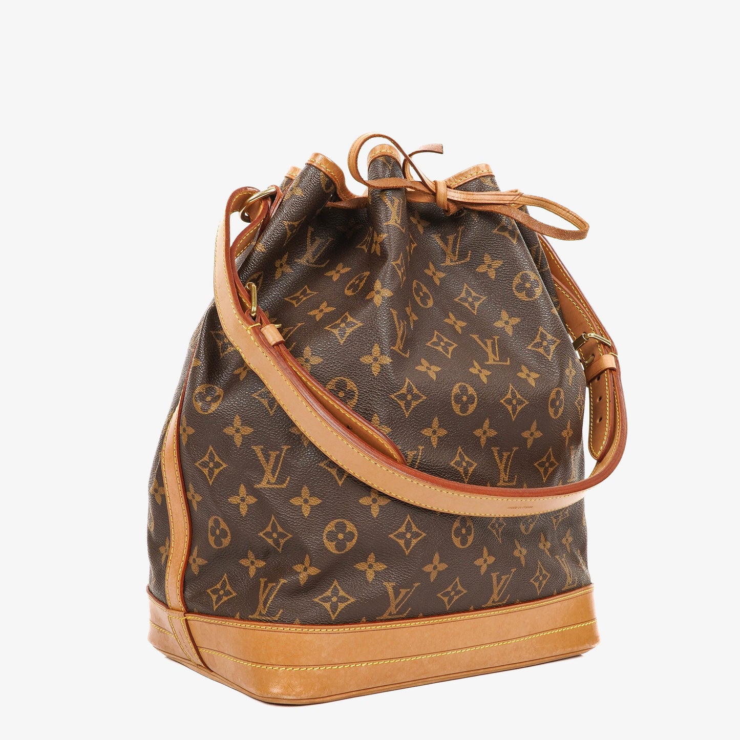 Louis Vuitton Noe Grande GM Monogram Canvas Shoulder Bag