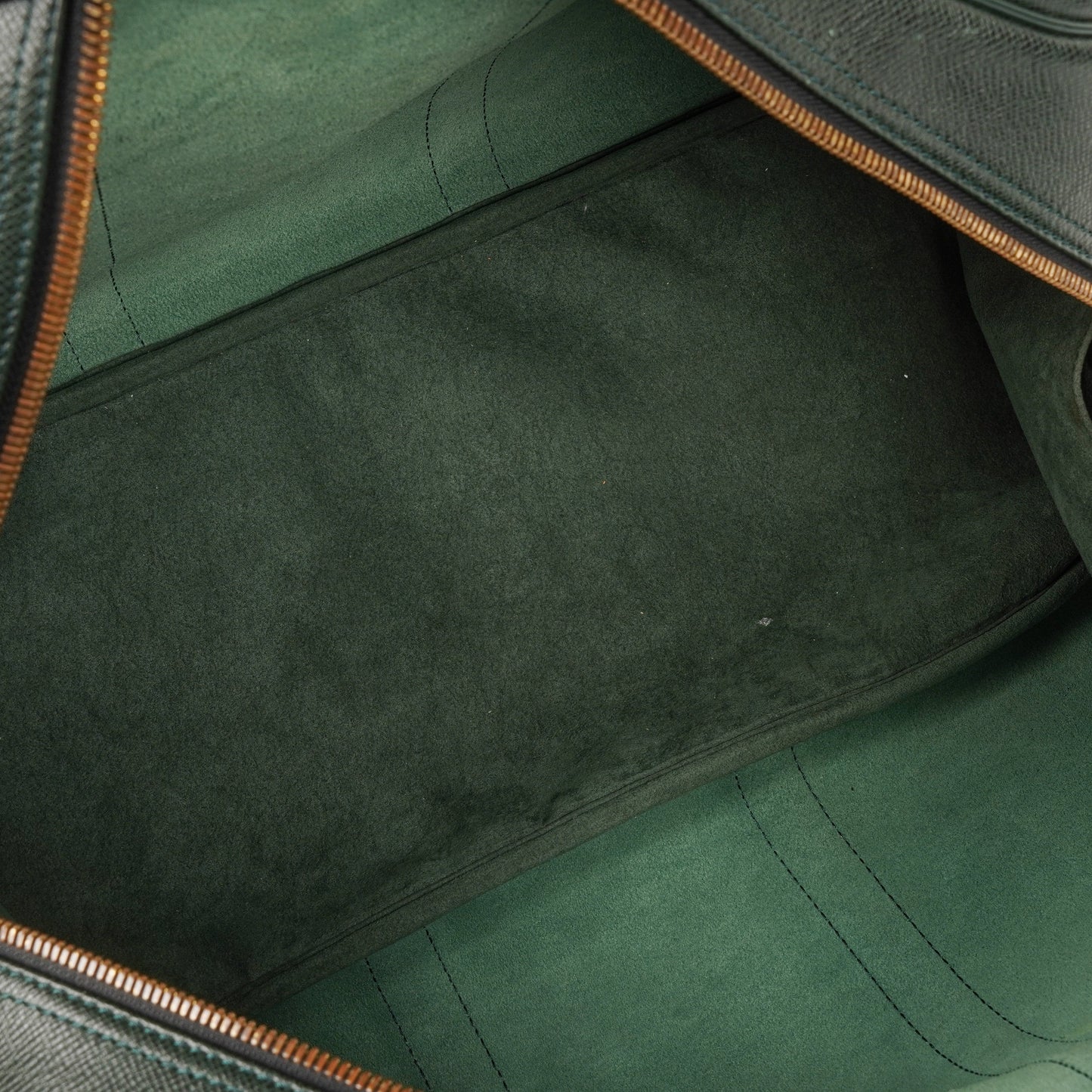 Louis Vuitton Kendall Epicea Green Taiga Leather Bag