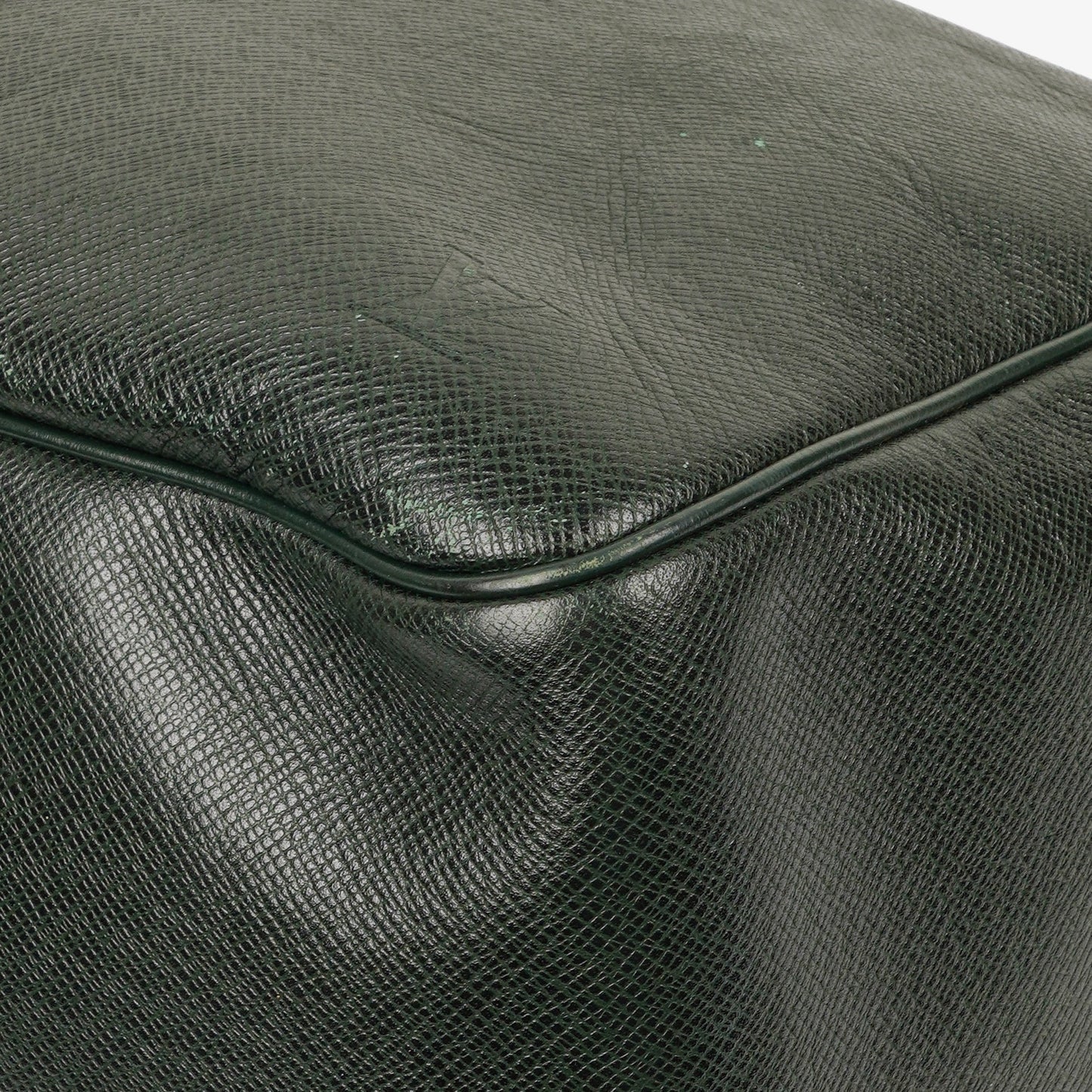 Louis Vuitton Kendall Epicea Green Taiga Leather Bag