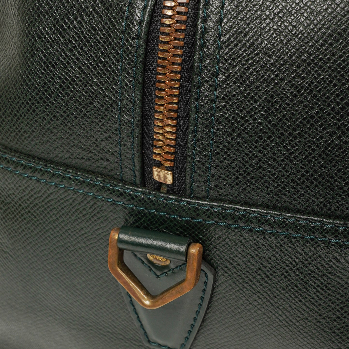 Louis Vuitton Kendall Epicea Green Taiga Leather Bag