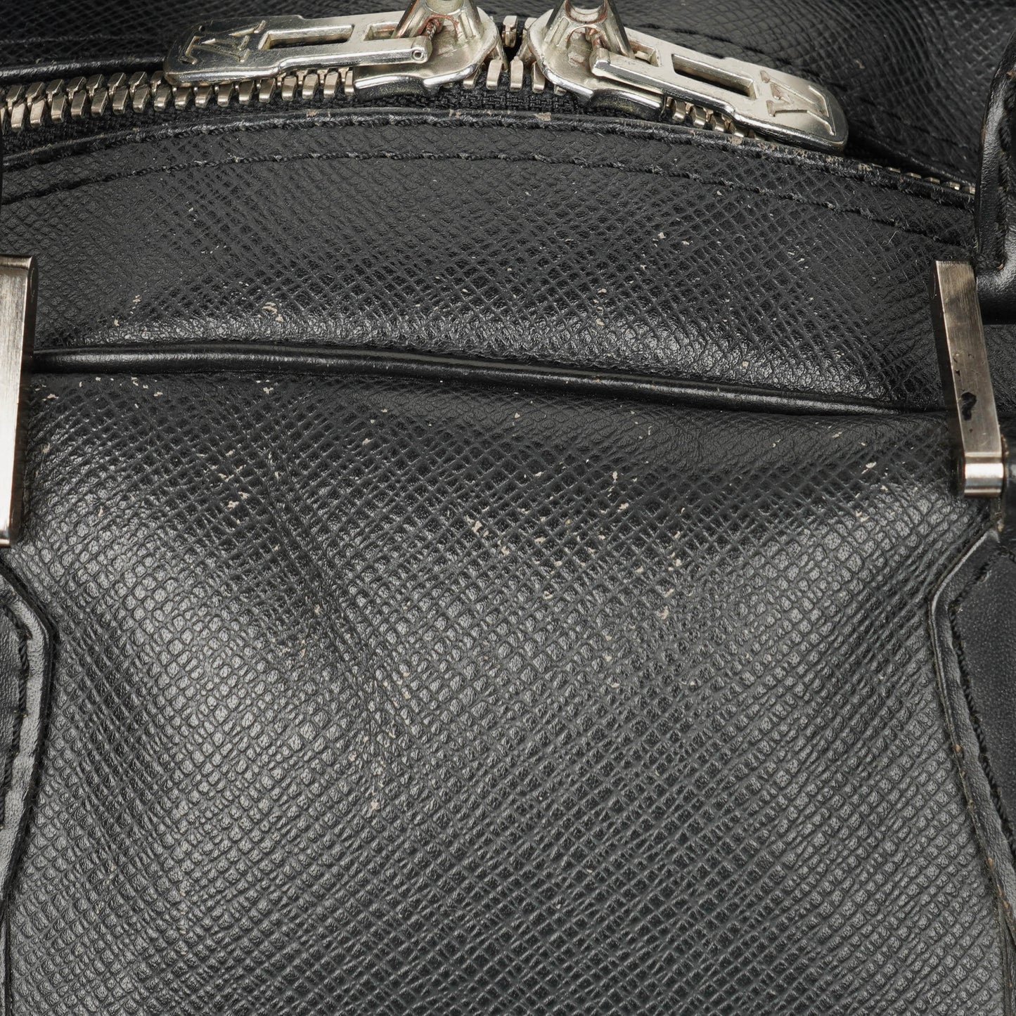 Louis Vuitton Grey Taiga Leather Kendall Keepall Bag