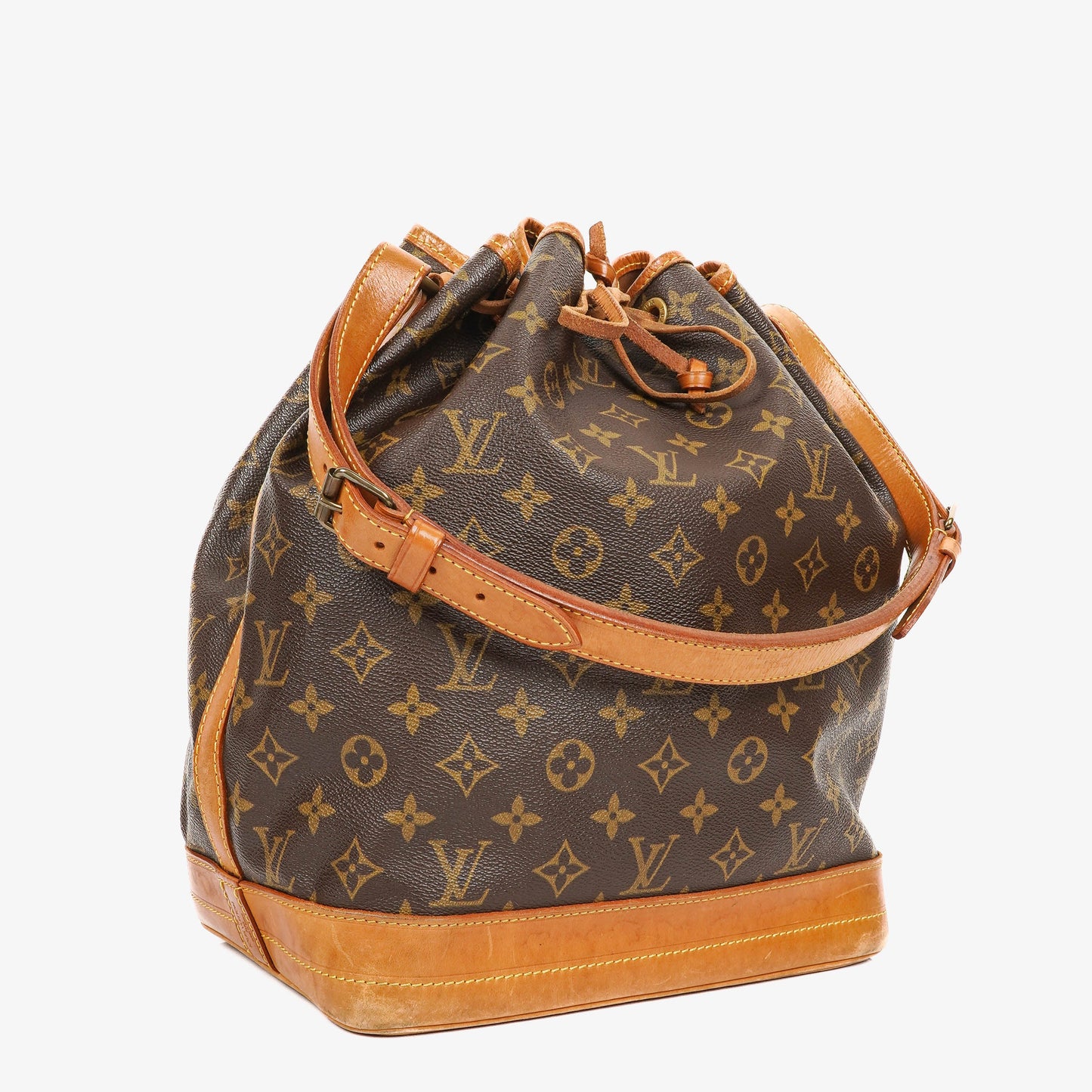 Louis Vuitton Noe Grande GM Monogram Canvas Shoulder Bag