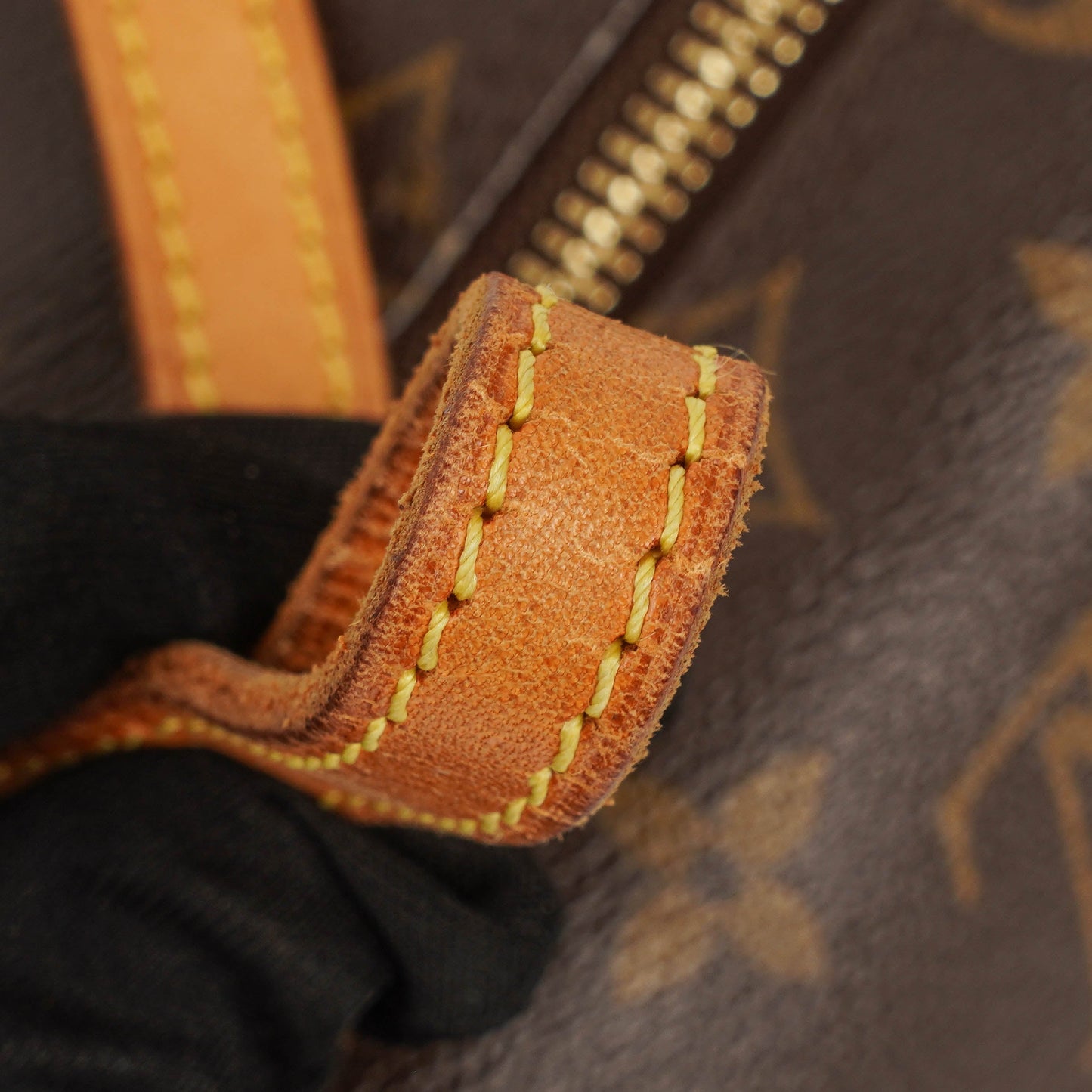 Louis Vuitton Papillon 30  Monogram Canvas Handbag