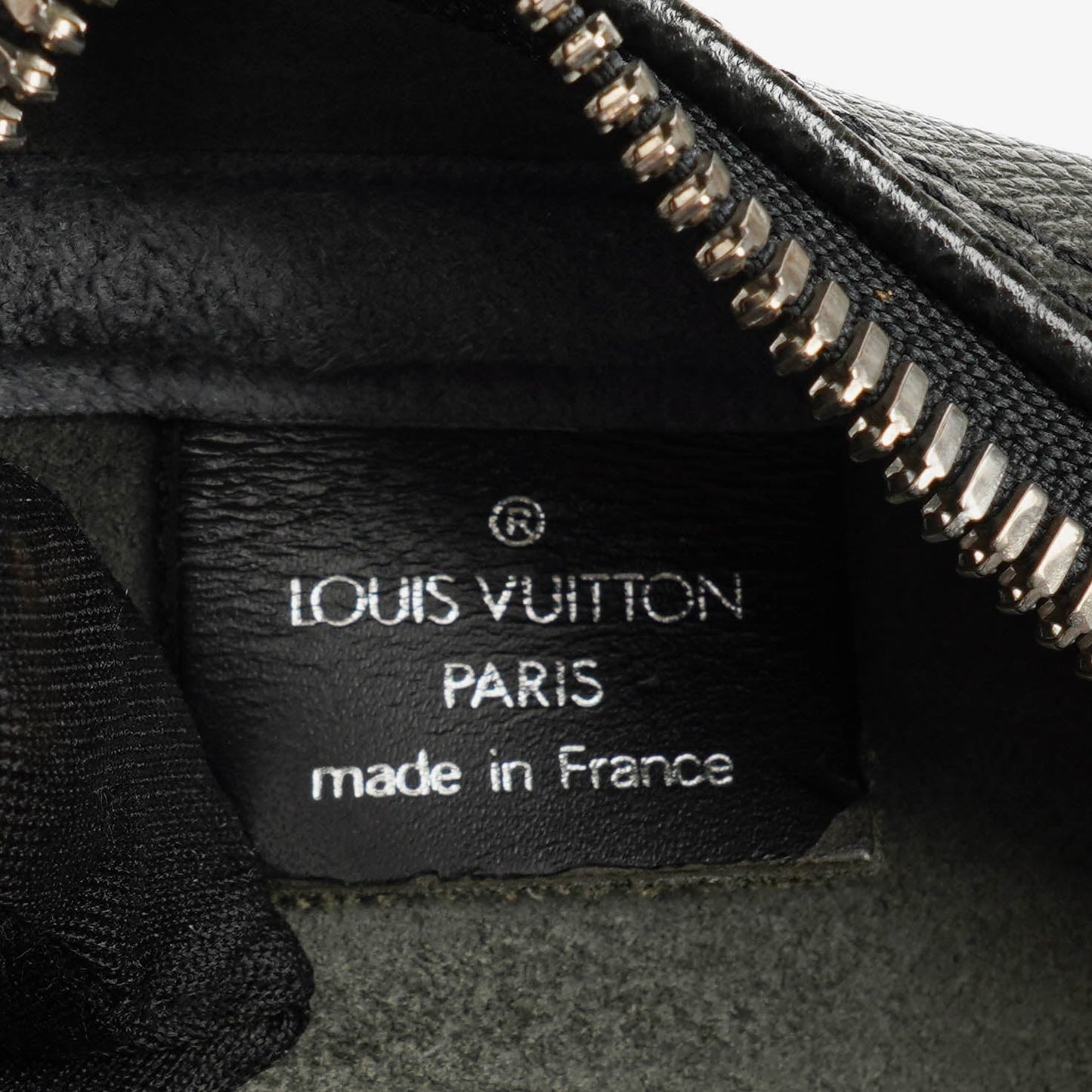 Louis Vuitton Grey/Black Taiga Leather Kendall Keepall Bag