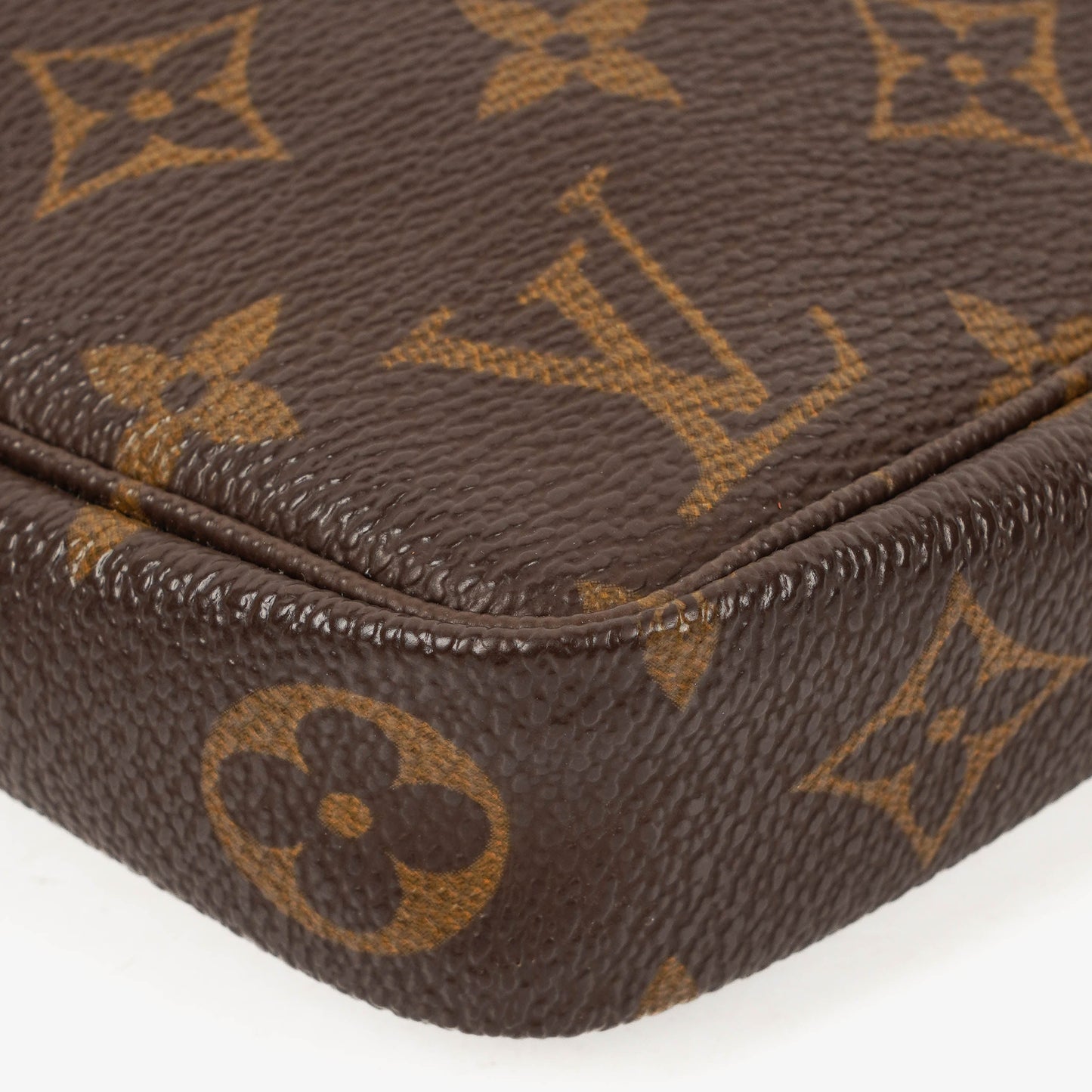 Louis Vuitton Pochette Accessoires Monogram Canvas Clutch Handbag