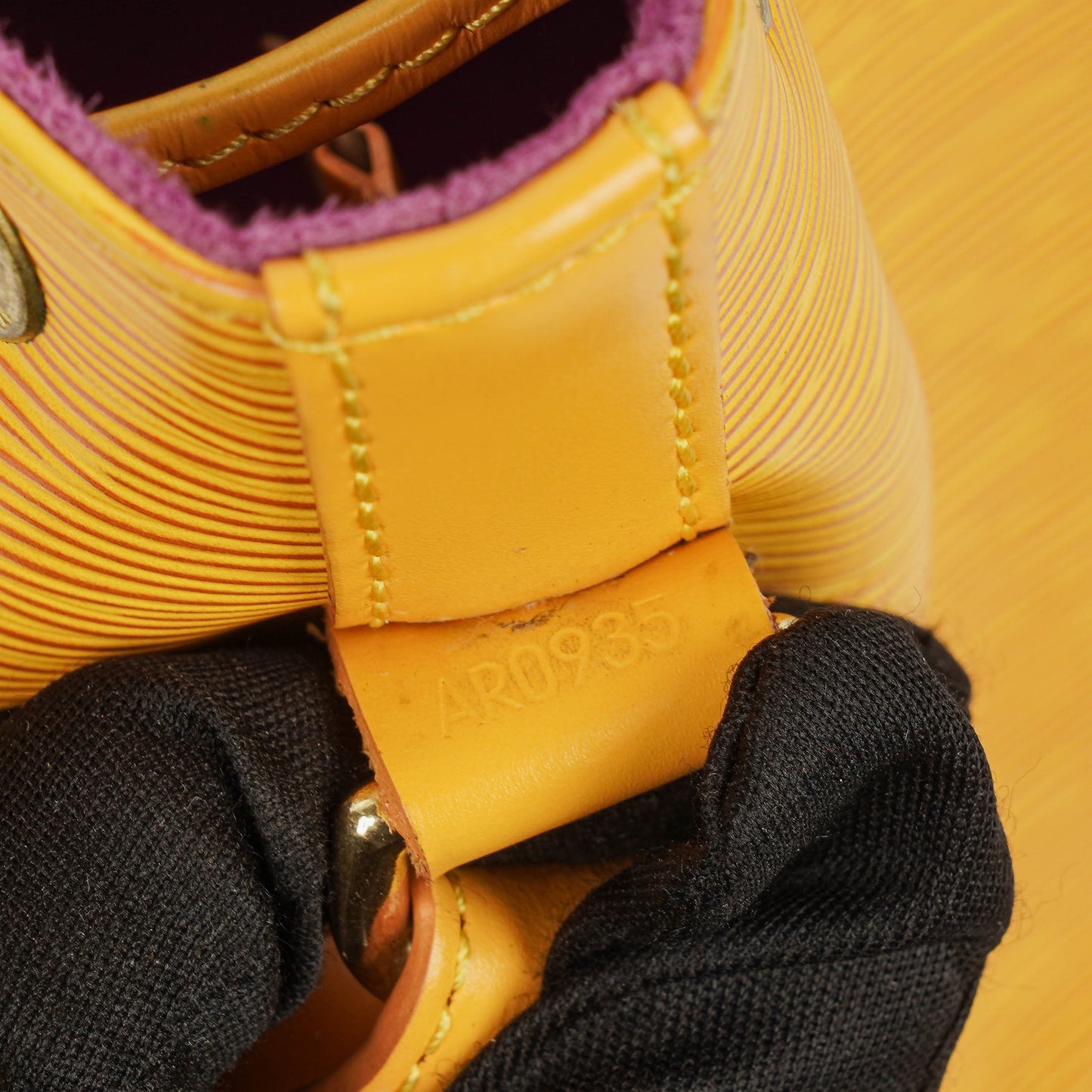 Louis Vuitton Noe Grande GM Yellow EPI Leather Shoulder Bag