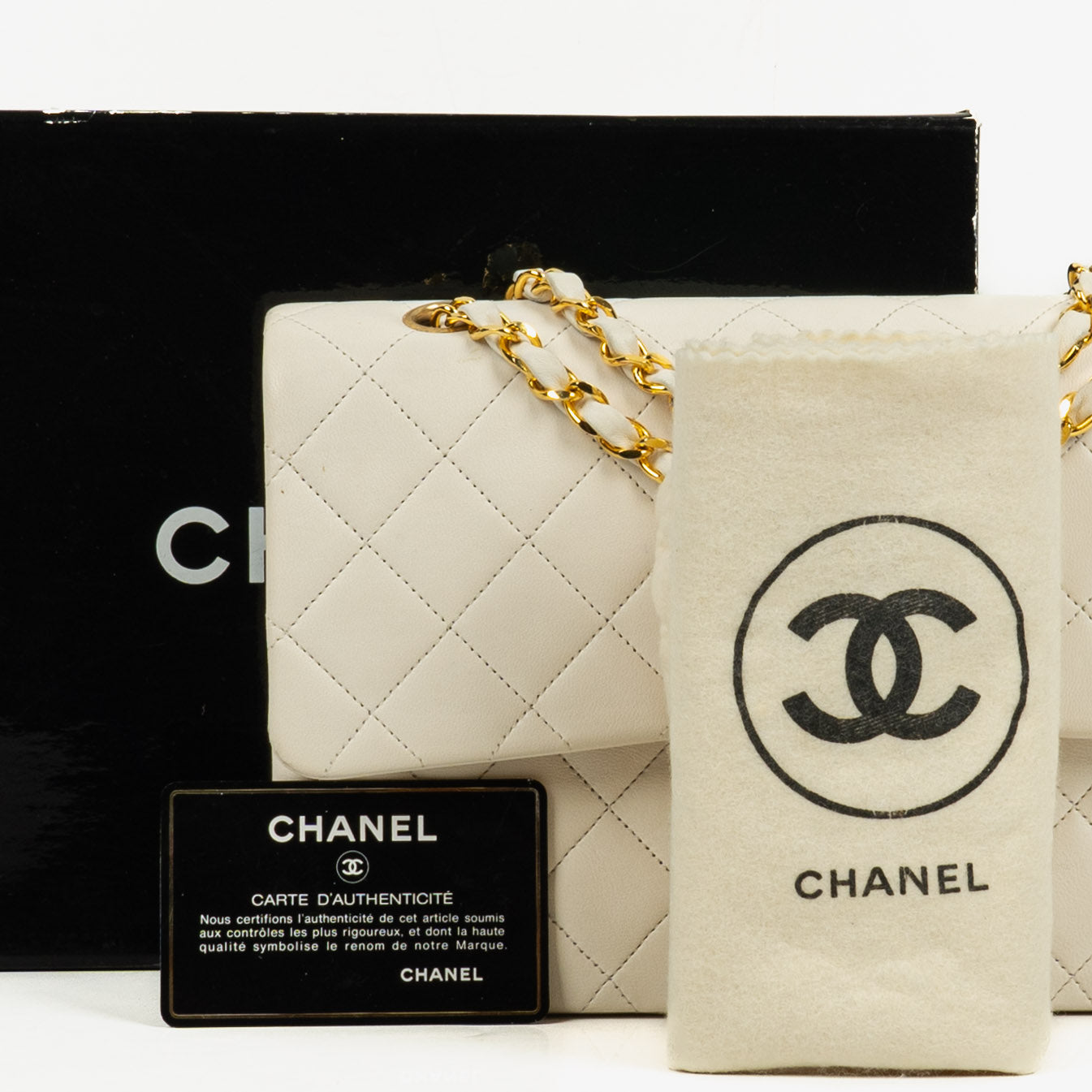 Chanel Medium Classic  Double Flap Bag In White Quilted Lambskin And 24K Gold-Plated Hardware