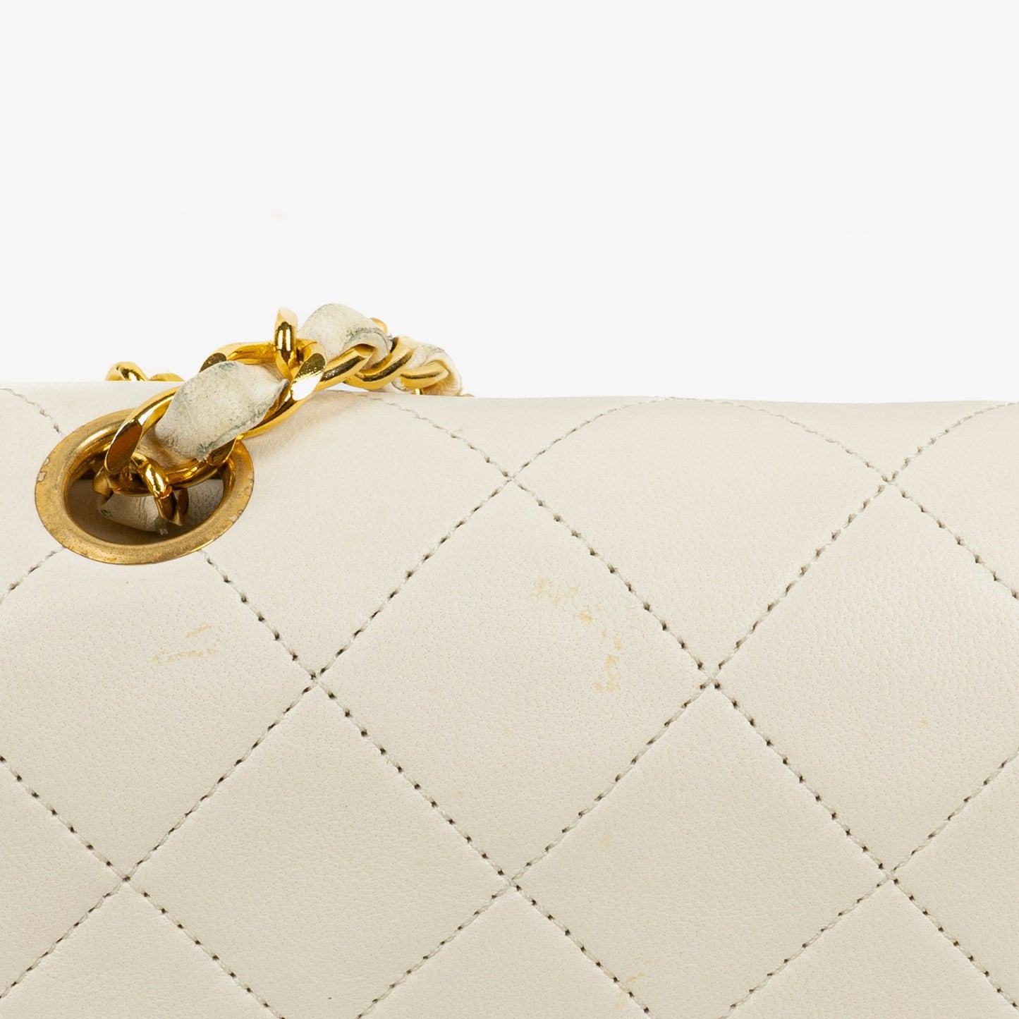 Chanel Medium Classic  Double Flap Bag In White Quilted Lambskin And 24K Gold-Plated Hardware