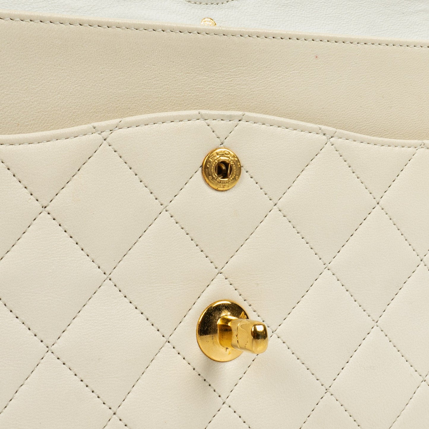 Chanel Medium Classic  Double Flap Bag In White Quilted Lambskin And 24K Gold-Plated Hardware