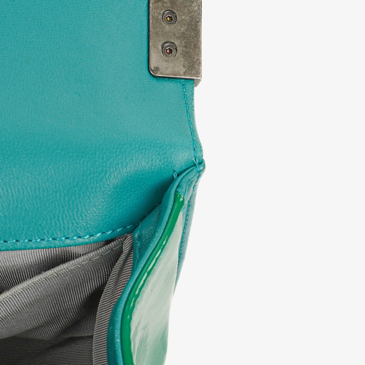 Chanel Old Medium Boy Flap Bag Green Patent Leather Ruthenium Hardware
