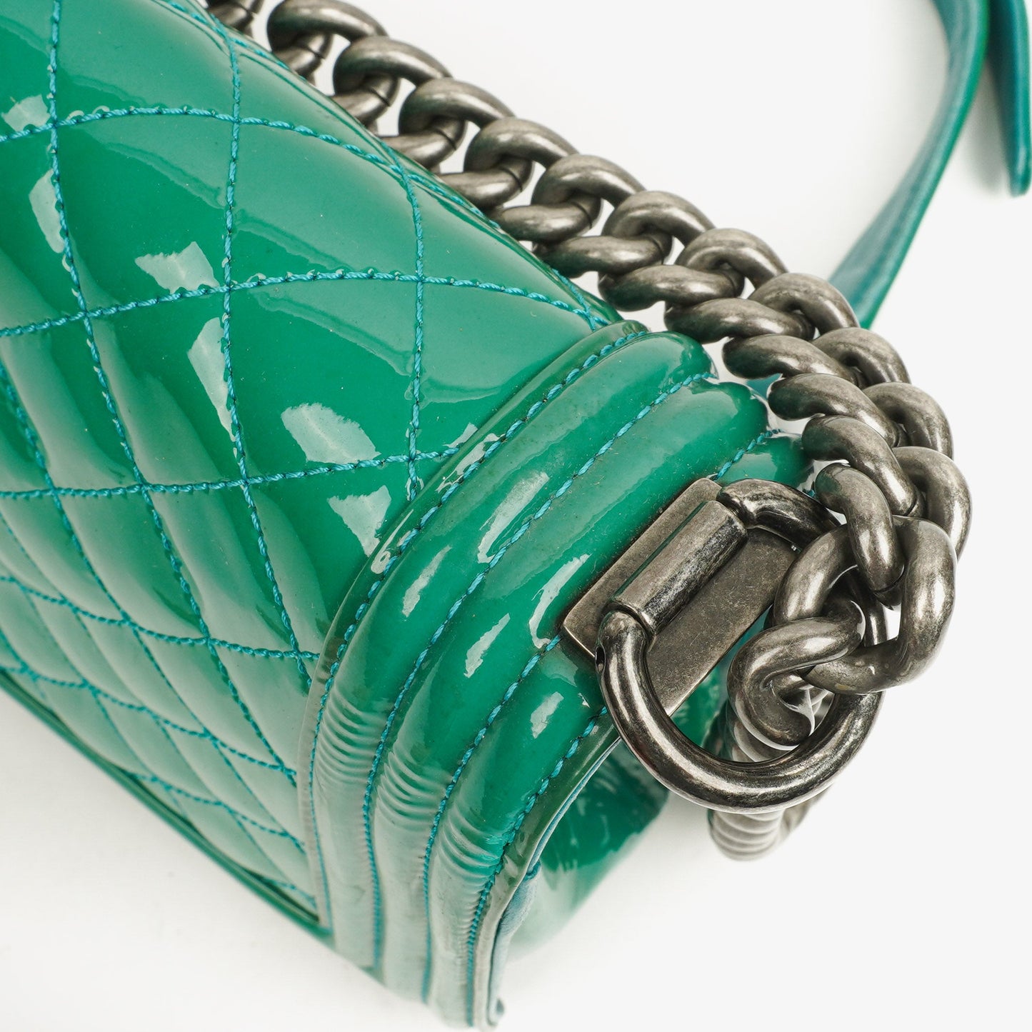 Chanel Old Medium Boy Flap Bag Green Patent Leather Ruthenium Hardware