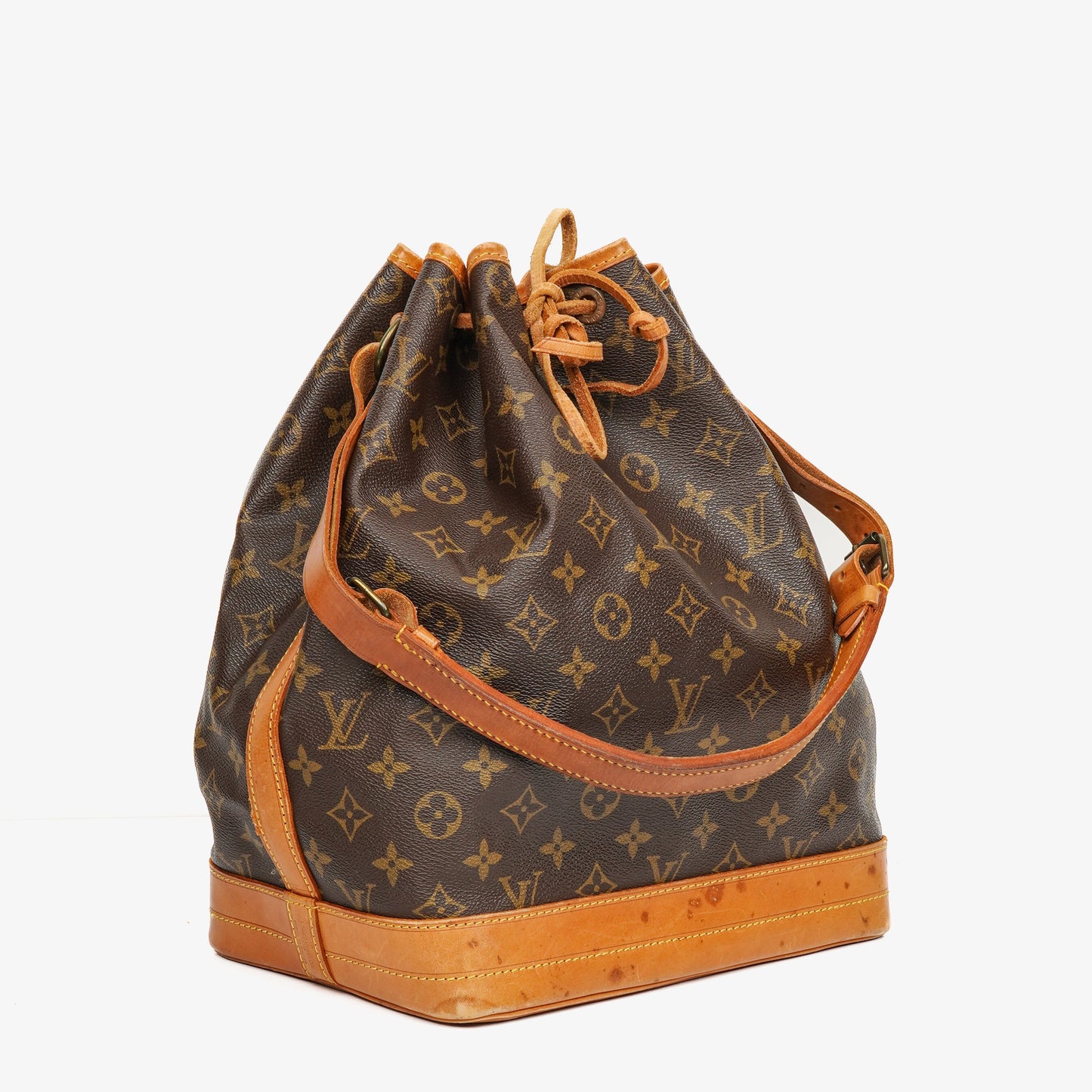 Louis Vuitton Noe Grande GM Monogram Canvas Shoulder Bag