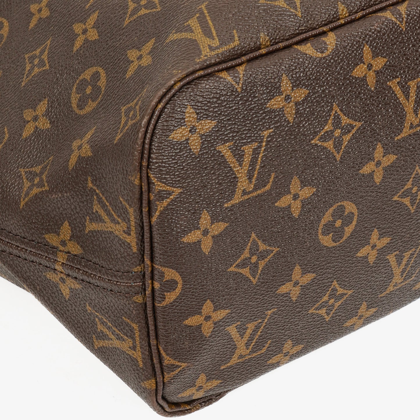 Louis Vuitton Neverfull MM Tote Bag in Monogram Canvas