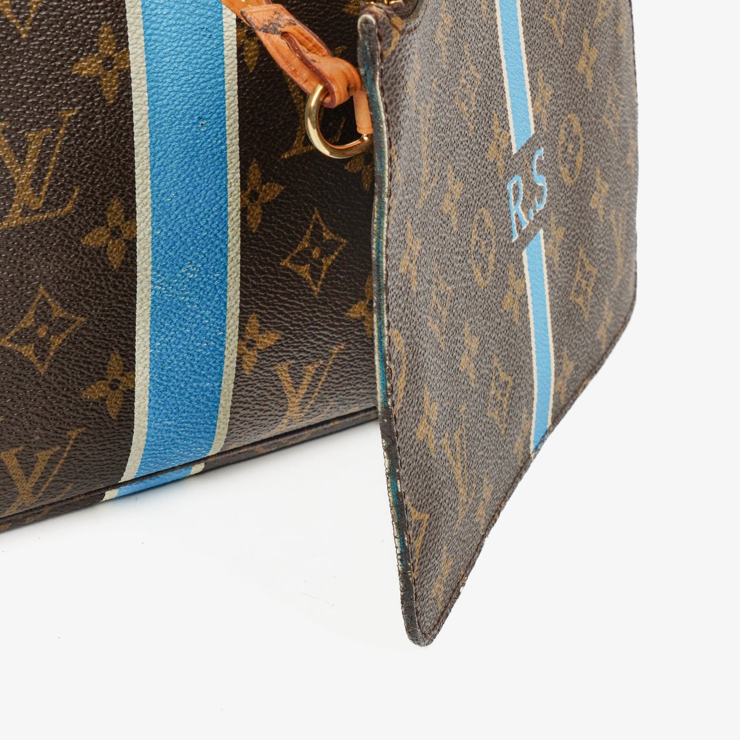 Louis Vuitton Neverfull MM Tote Bag in Monogram Canvas