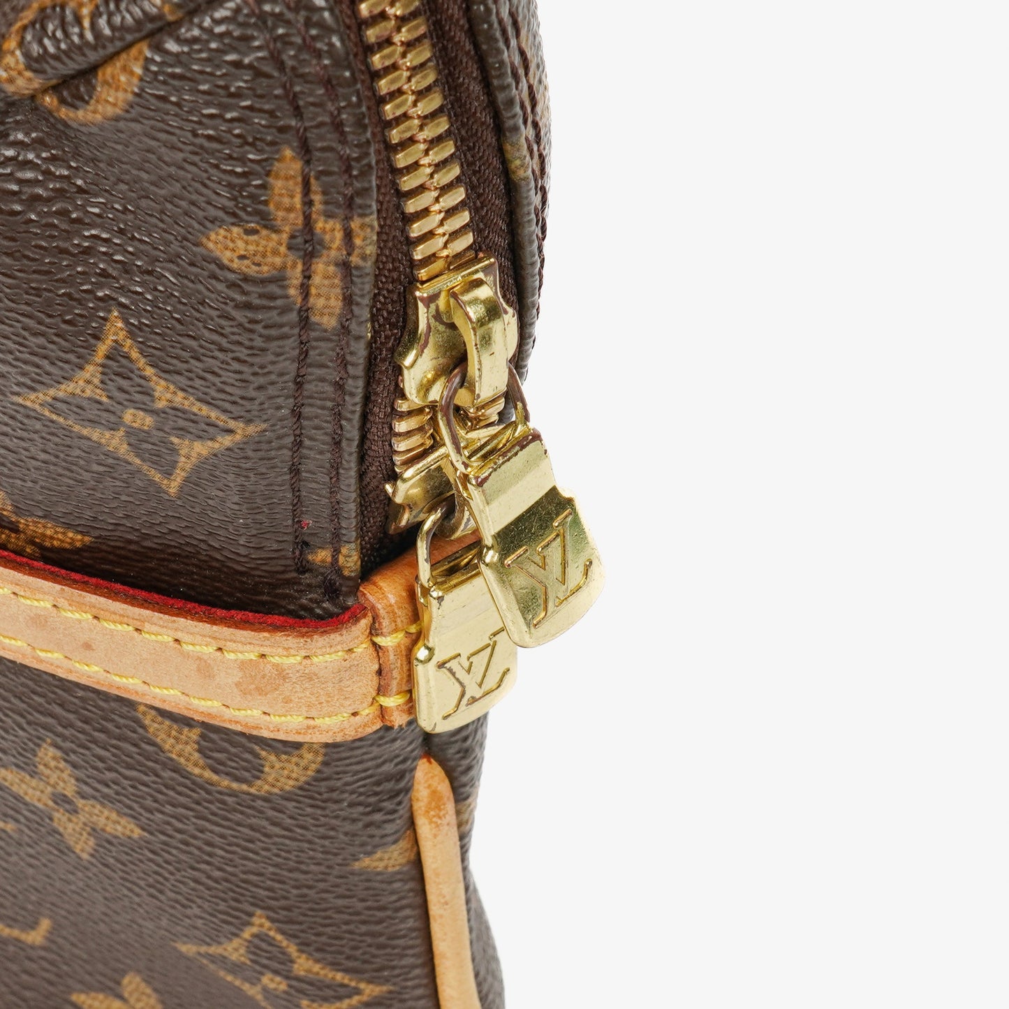 Louis Vuitton Coussin GM  Monogram Canvas Shoulder Bag