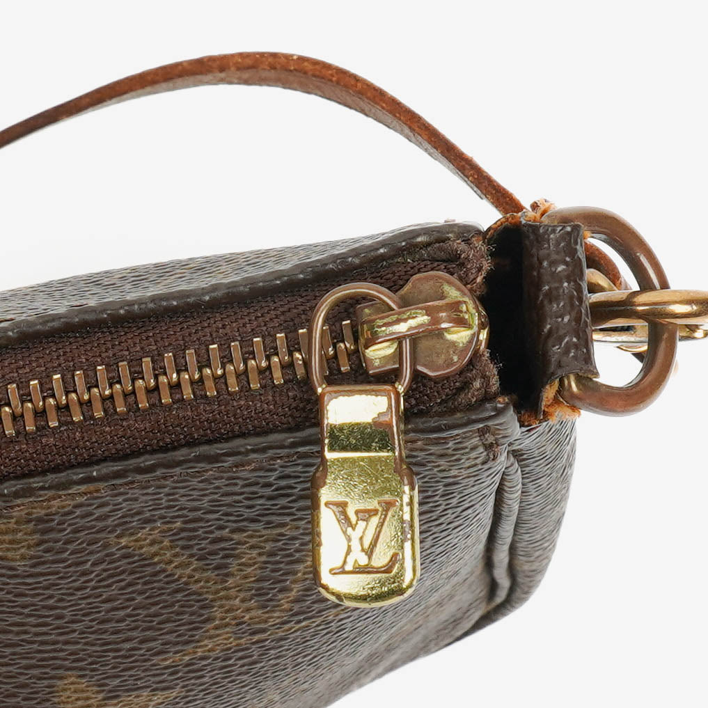 Louis Vuitton Pochette Accessoires Monogram Canvas Clutch Handbag
