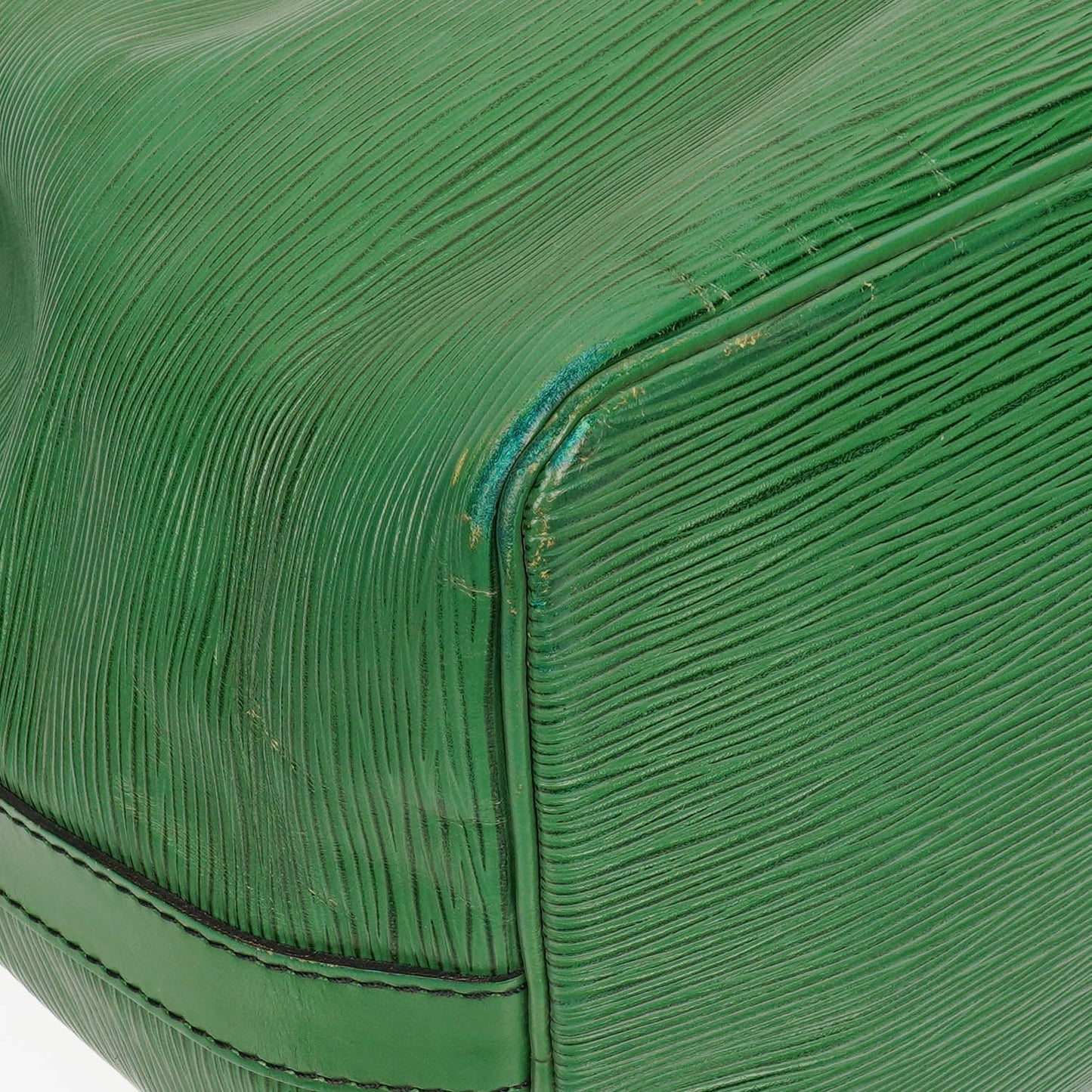 Authentic Louis Vuitton Petit Noe Green EPI Leather Shoulder Bag